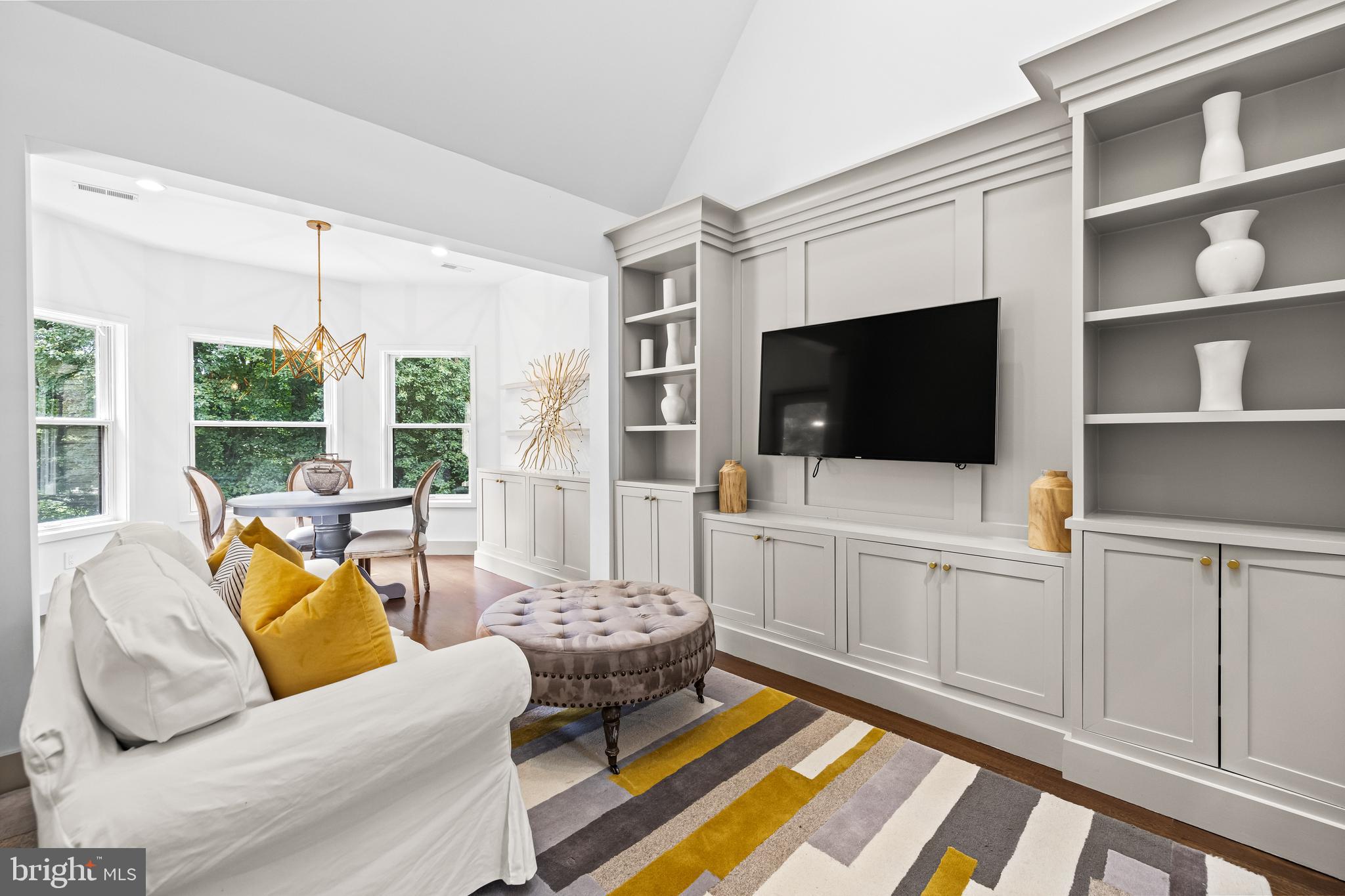 HELMSLEY COURT - Residential