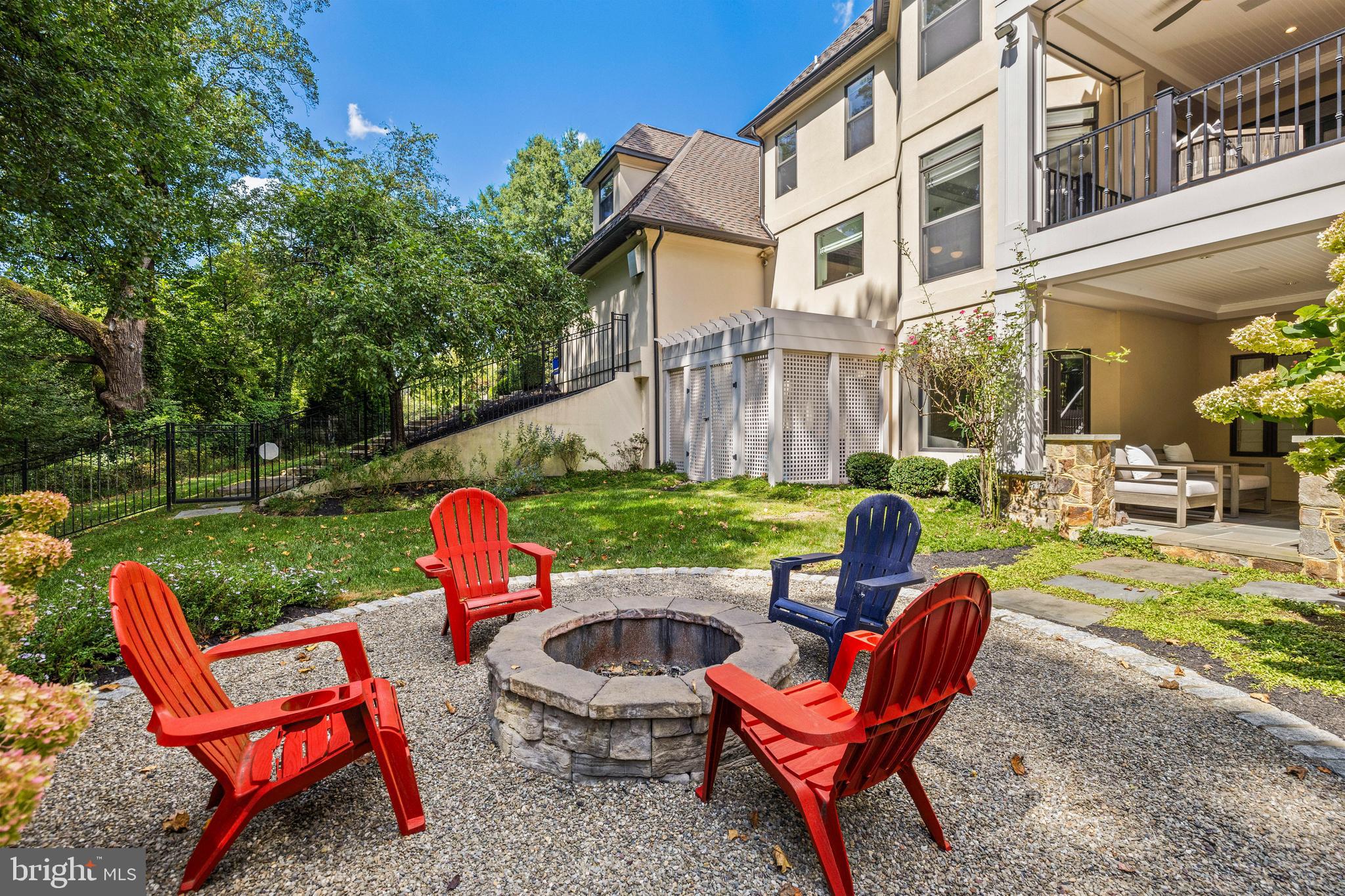 HELMSLEY COURT - Residential