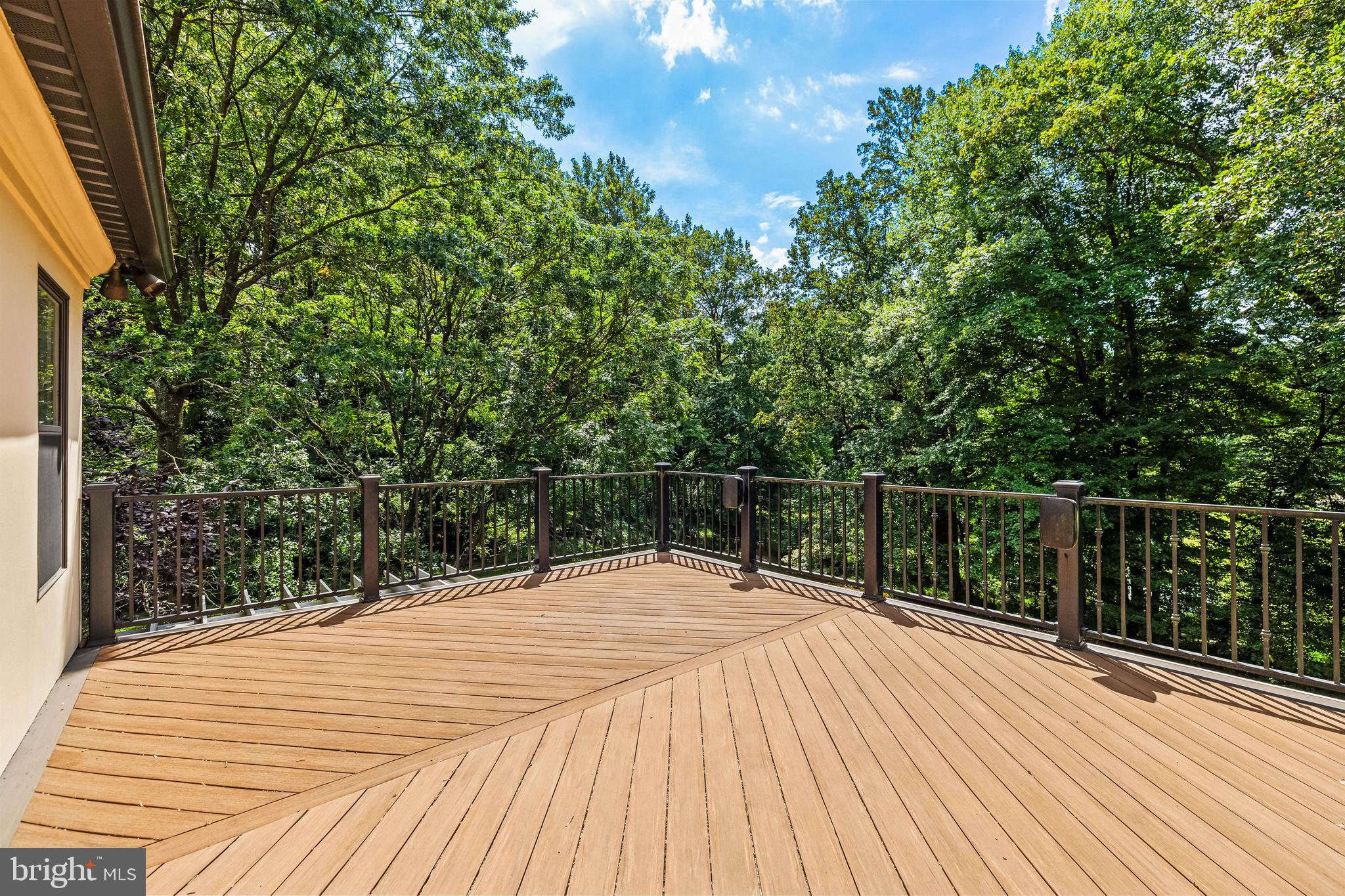 HELMSLEY COURT - Residential