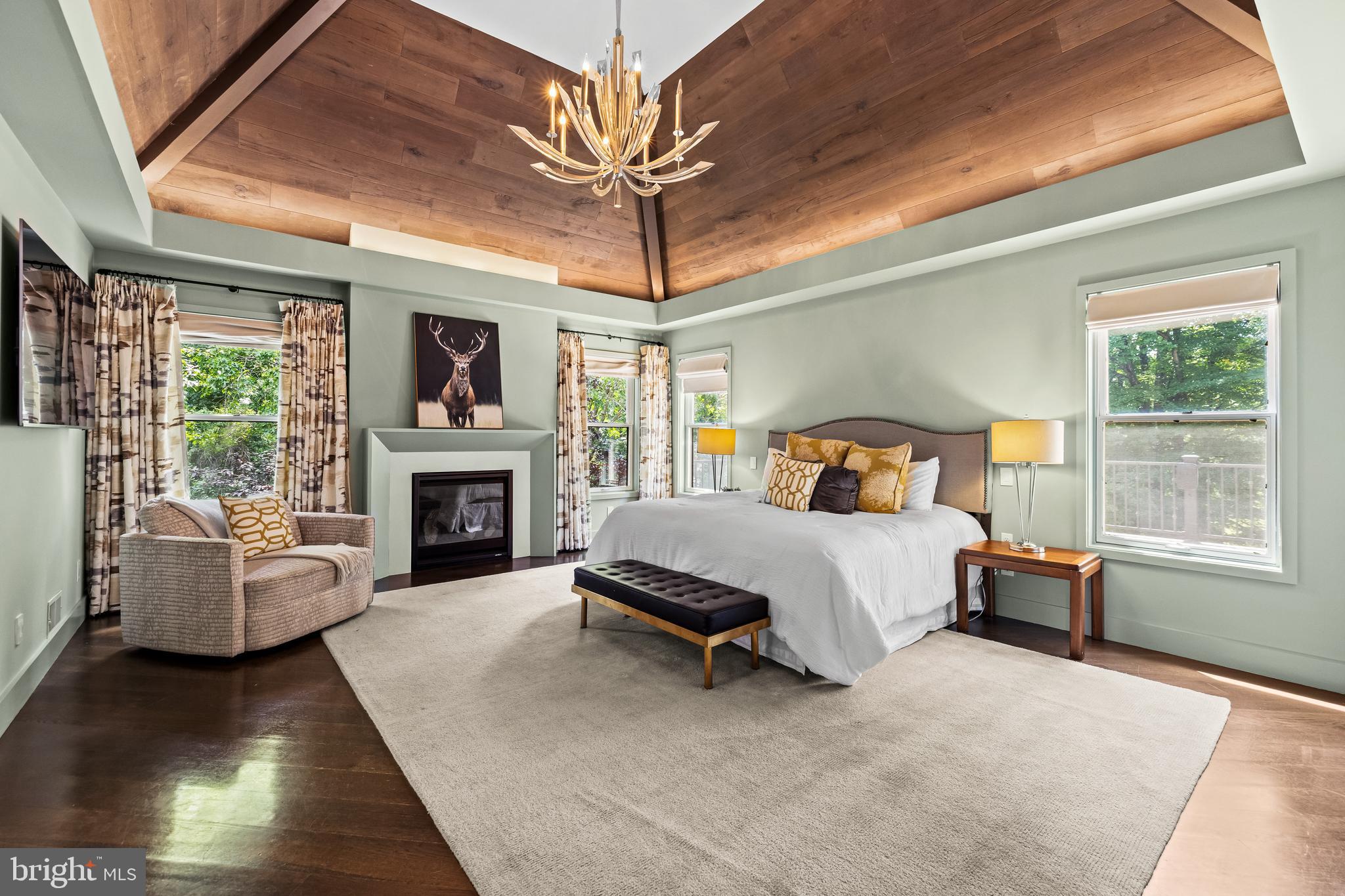 HELMSLEY COURT - Residential