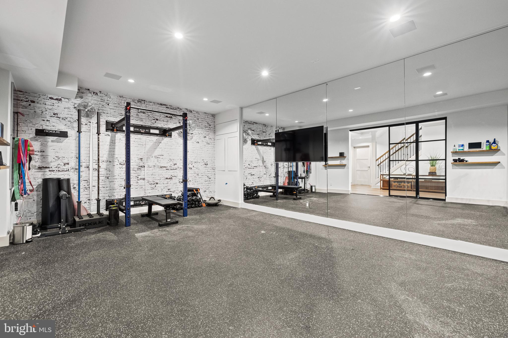 HELMSLEY COURT - Residential