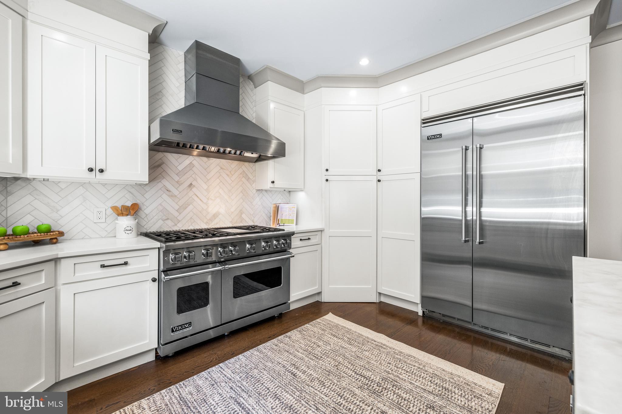 HELMSLEY COURT - Residential