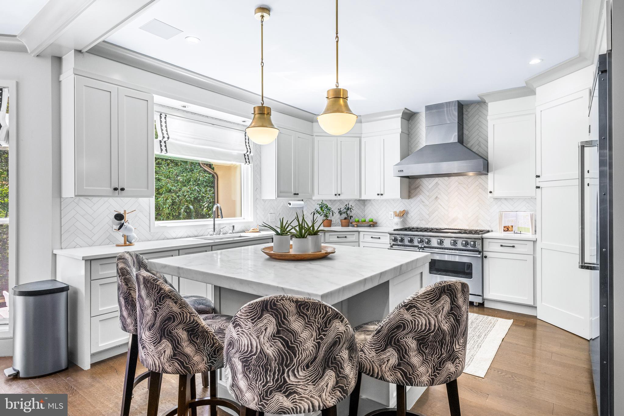 HELMSLEY COURT - Residential