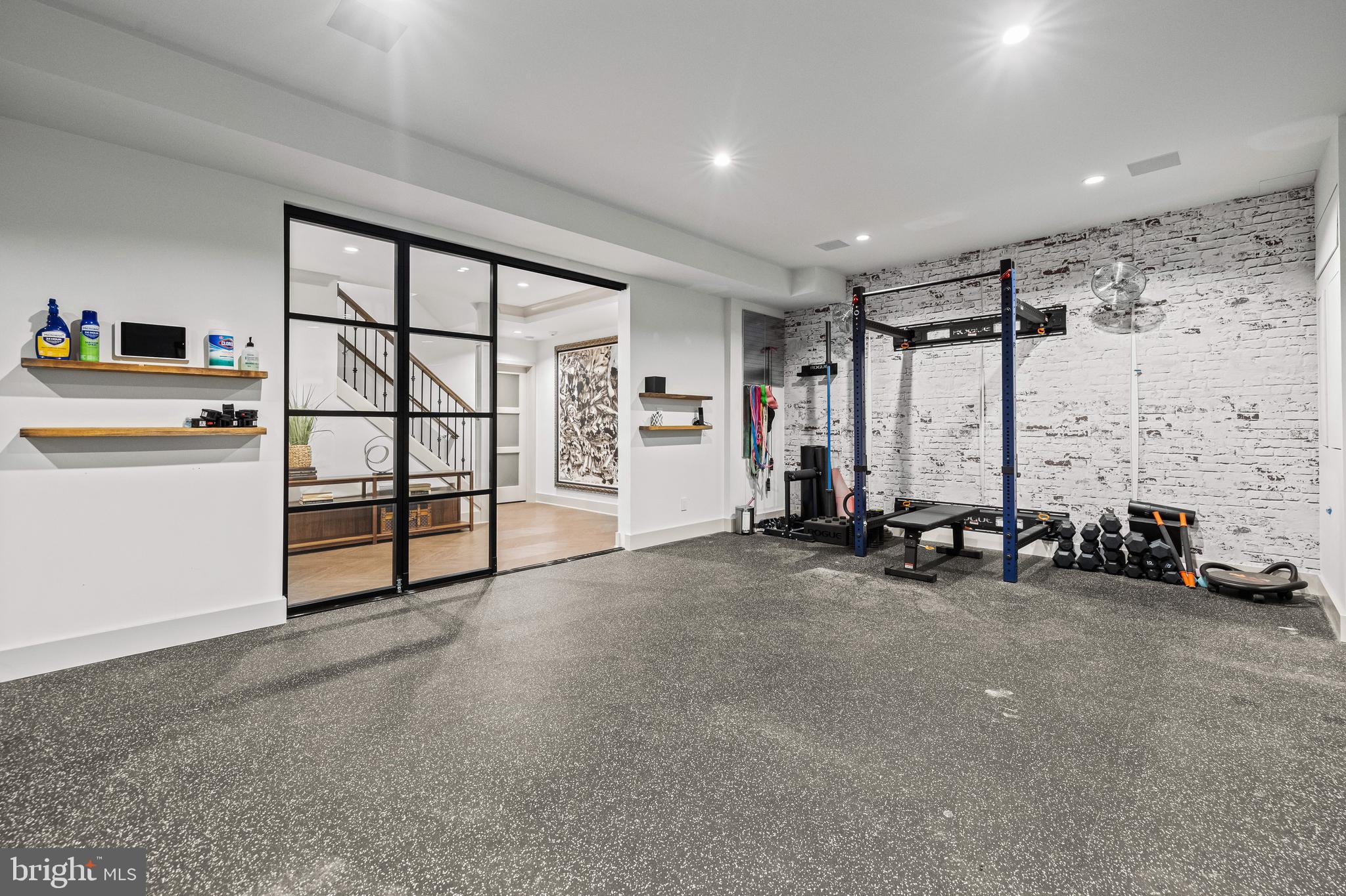 HELMSLEY COURT - Residential