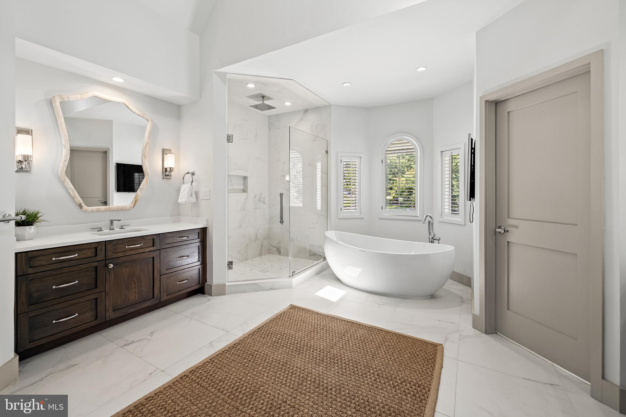 HELMSLEY COURT - Residential