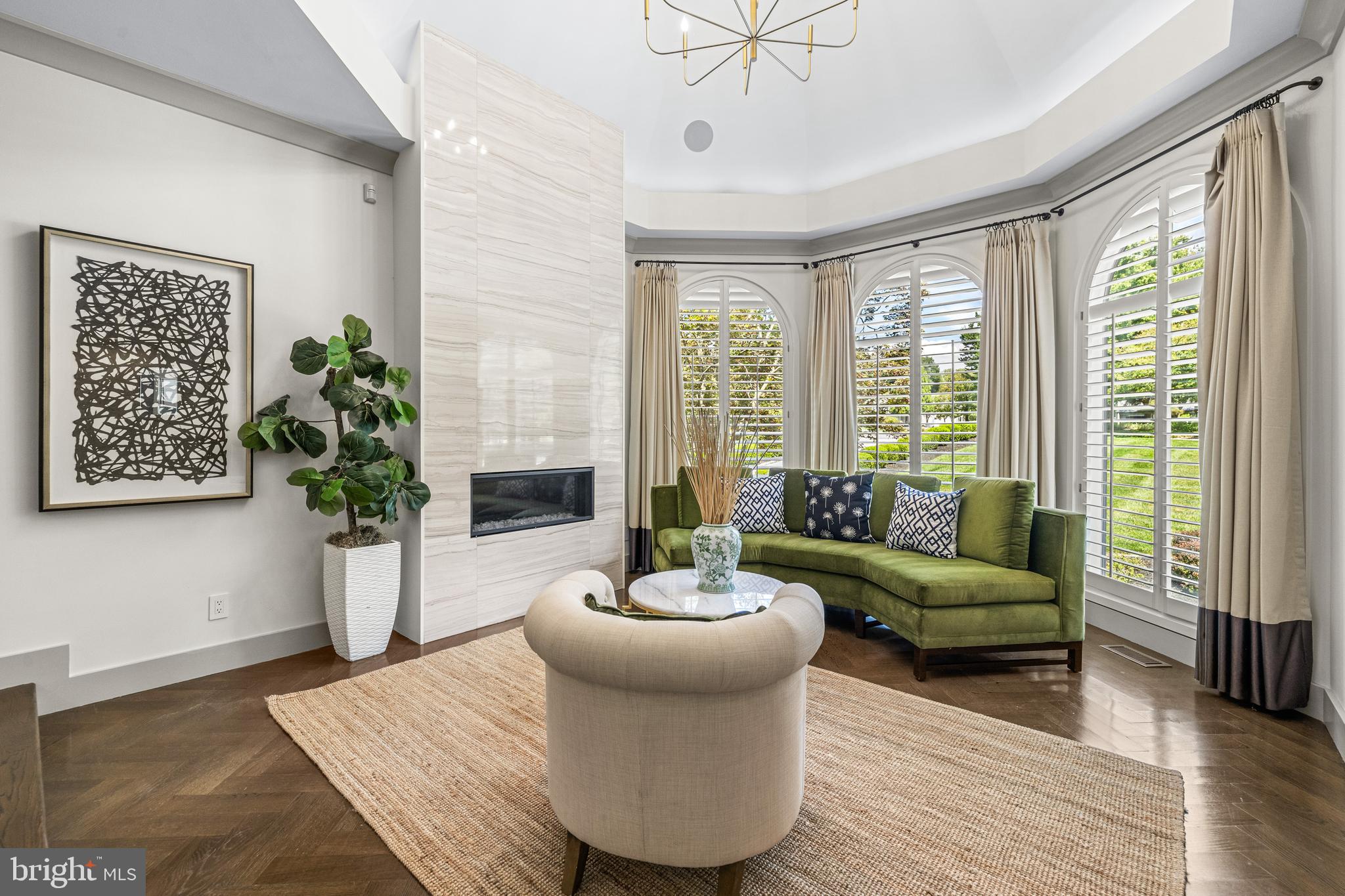 HELMSLEY COURT - Residential