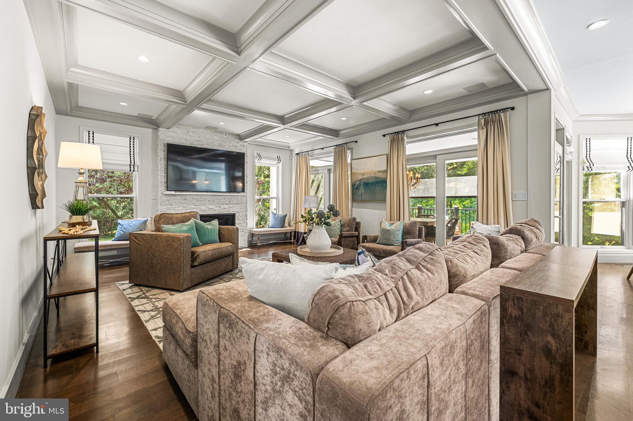 HELMSLEY COURT - Residential