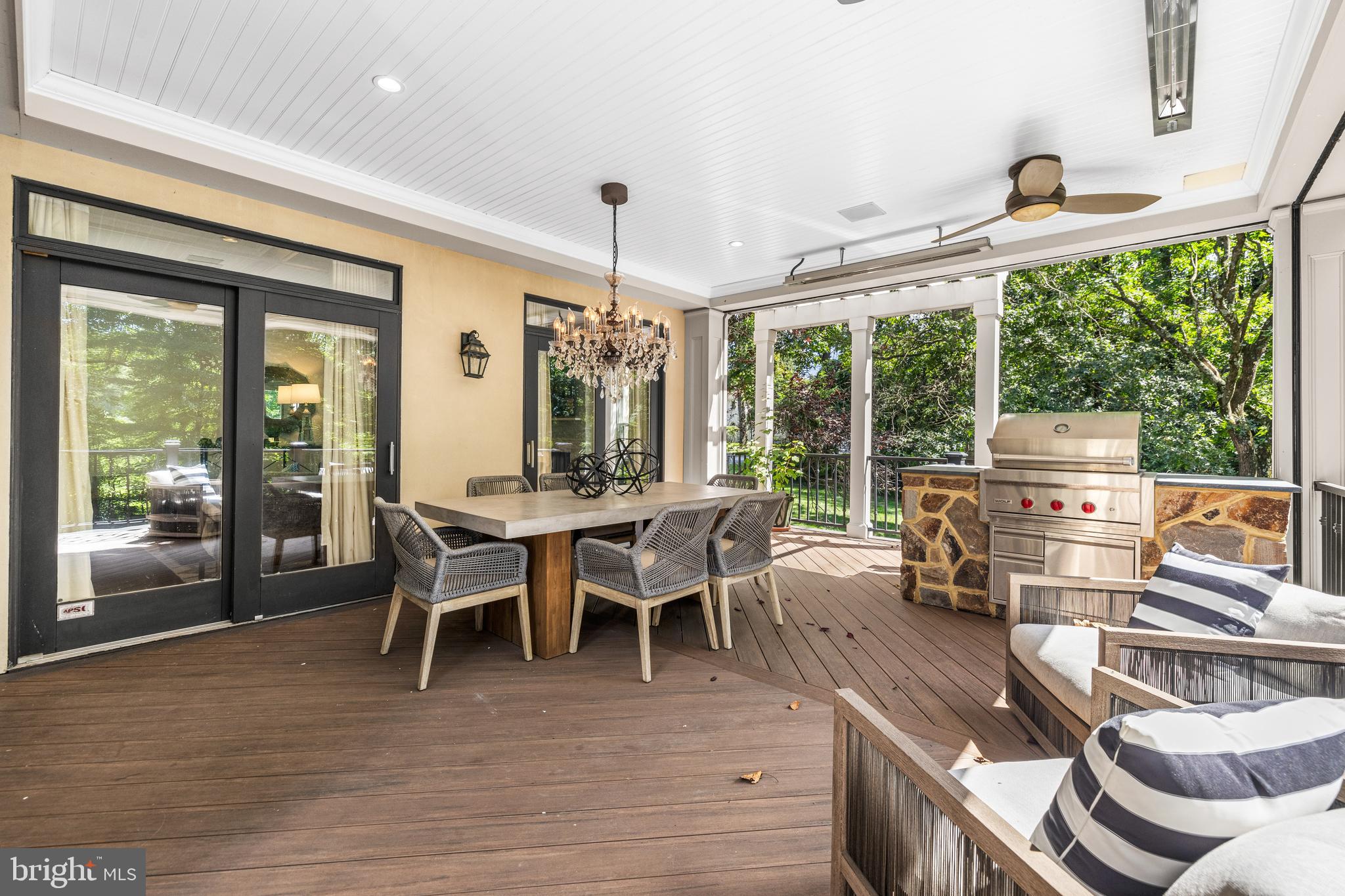 HELMSLEY COURT - Residential