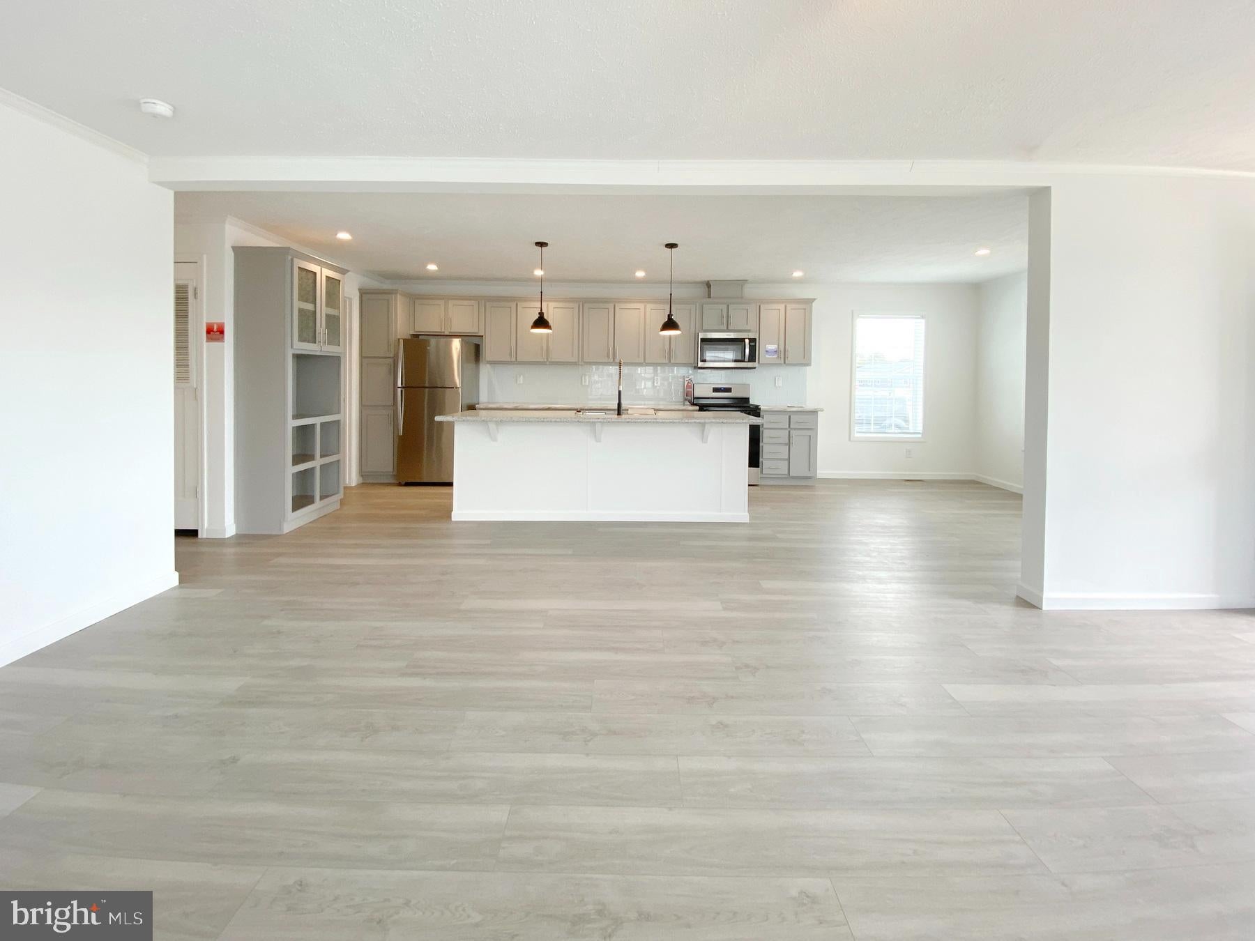 4 CARLISLE WAY