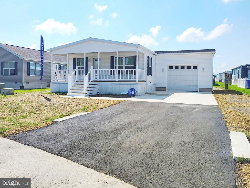 Photo of 4 Carlisle Way, LEWES, DE 19958 (MLS # DESU2096606)