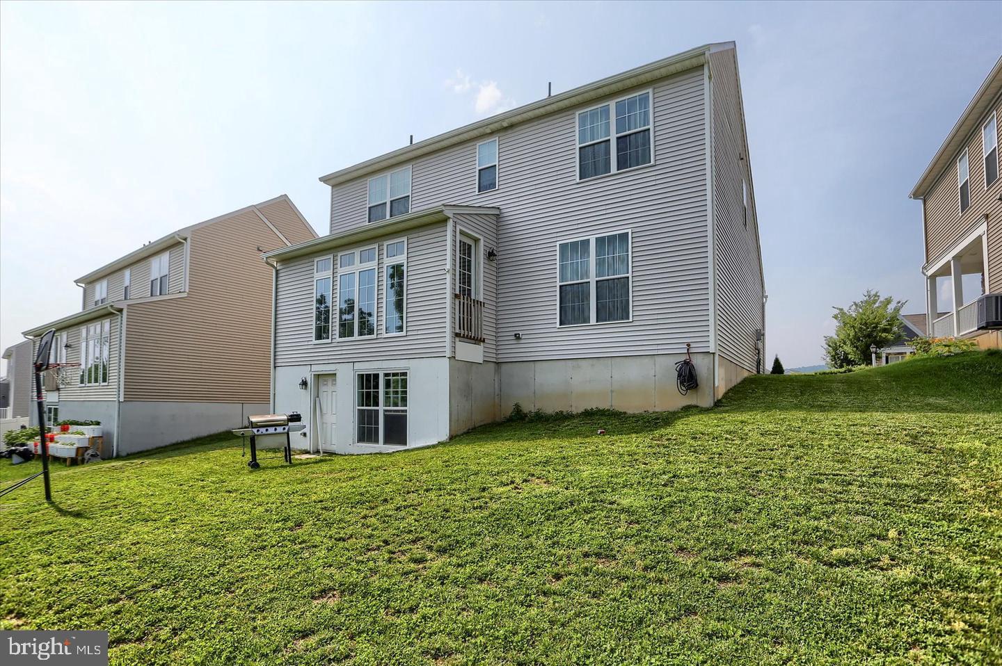 RIVERBEND - Residential