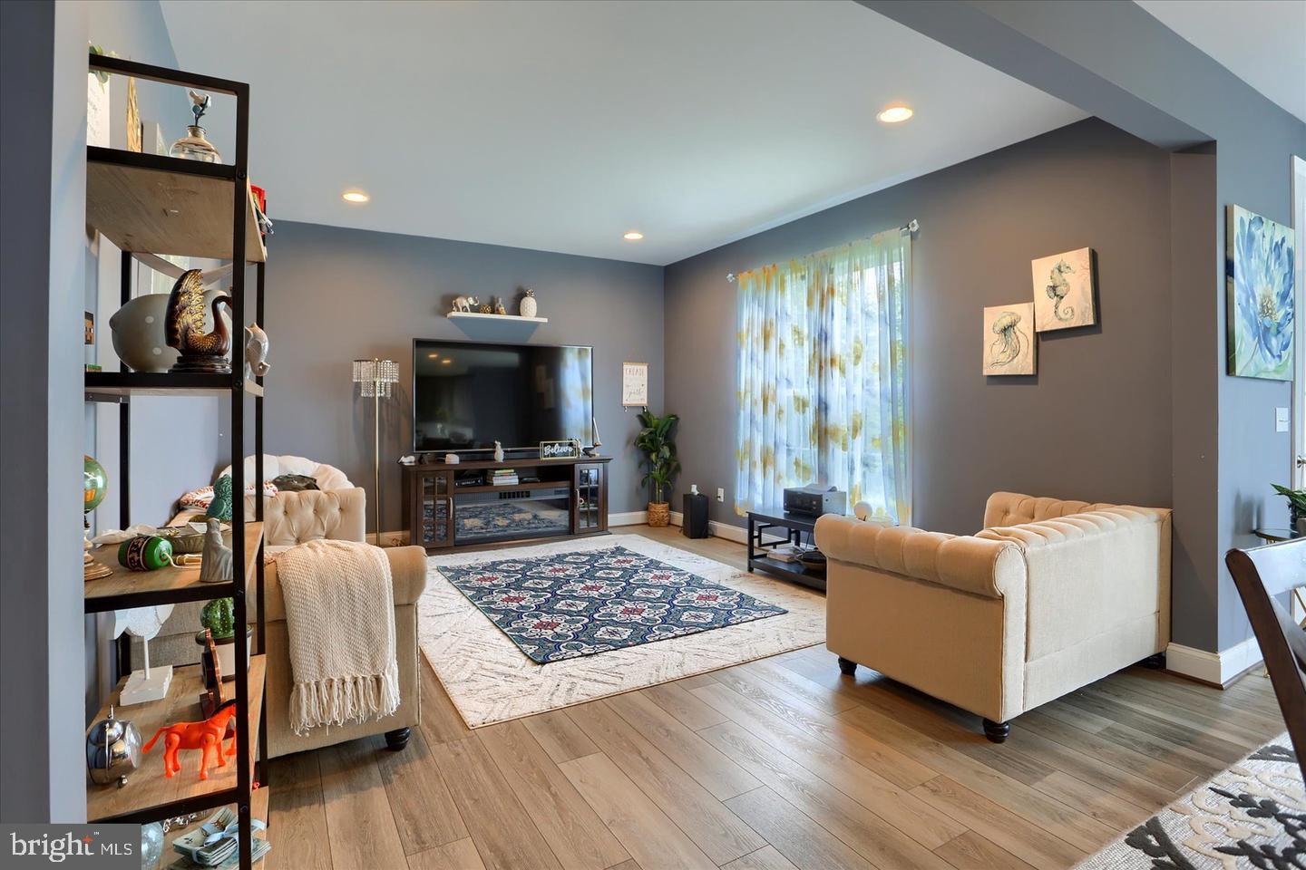 RIVERBEND - Residential