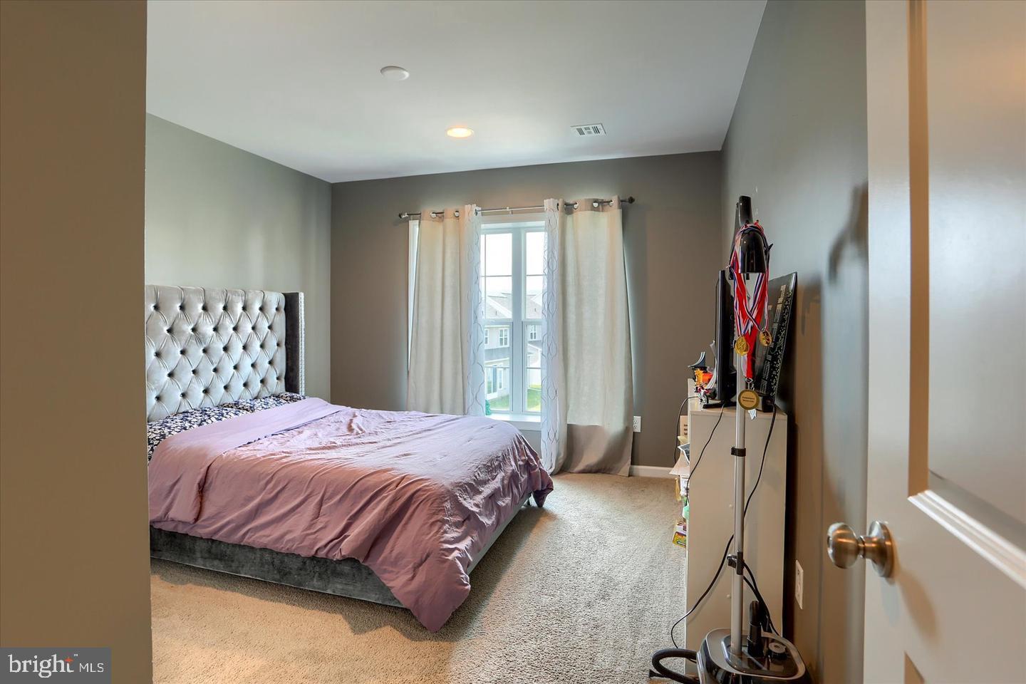 RIVERBEND - Residential