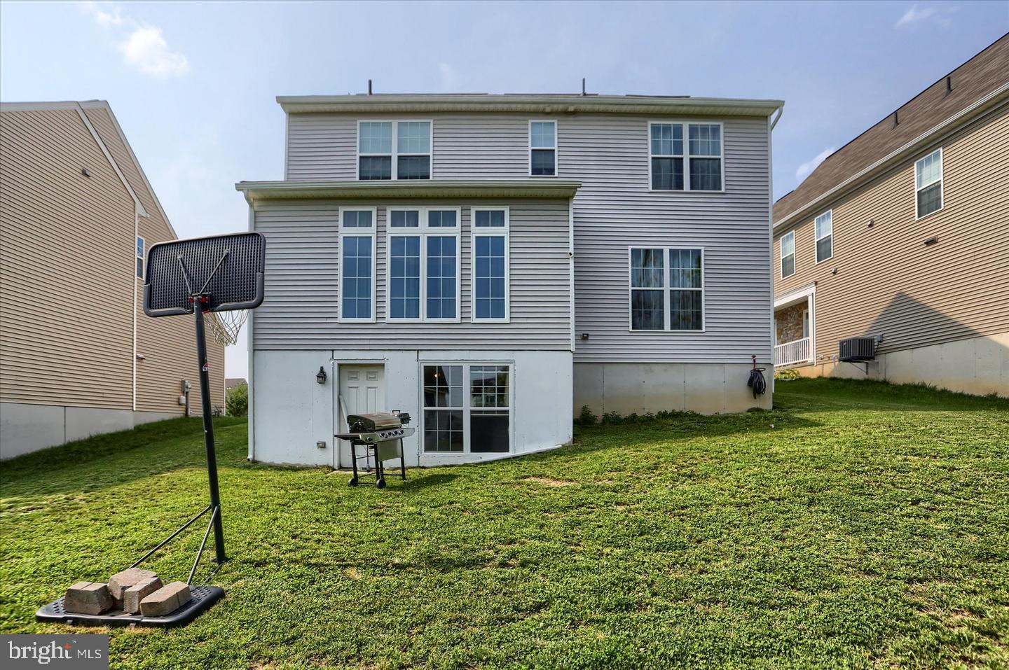 RIVERBEND - Residential