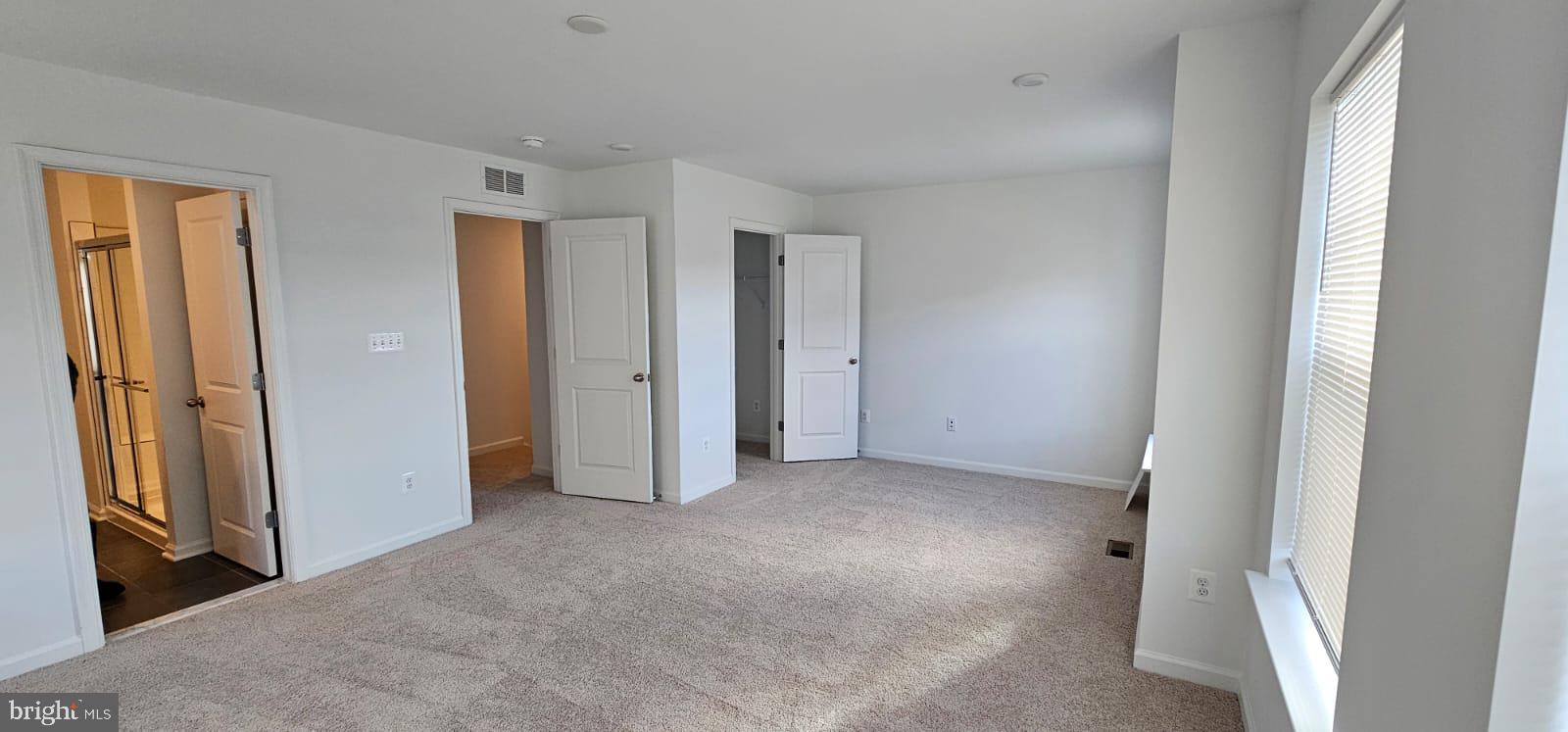 KING'S CROSSING - Residential Lease