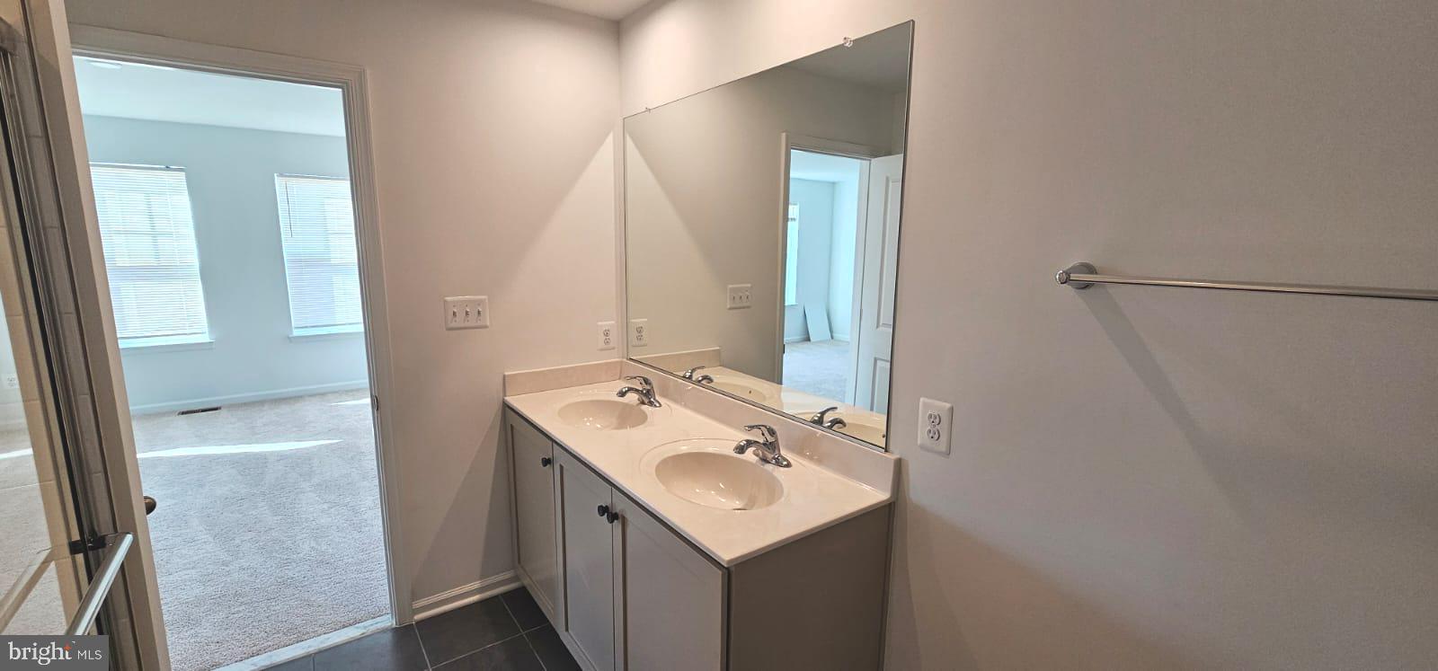 KING'S CROSSING - Residential Lease