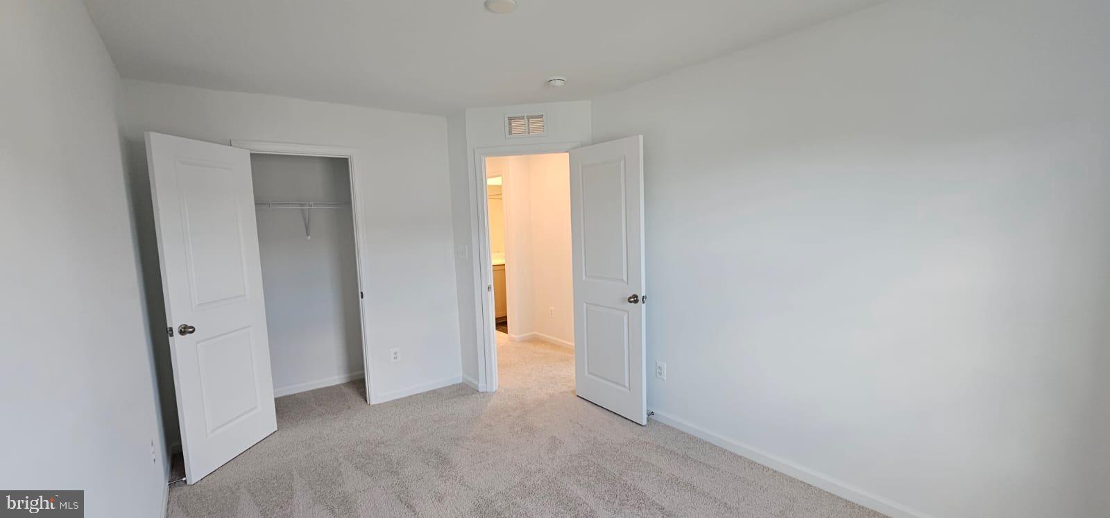 KING'S CROSSING - Residential Lease