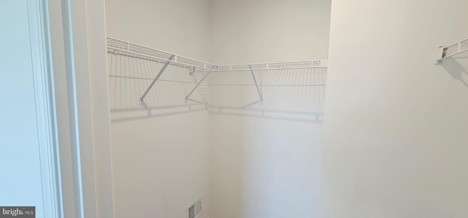 KING'S CROSSING - Residential Lease