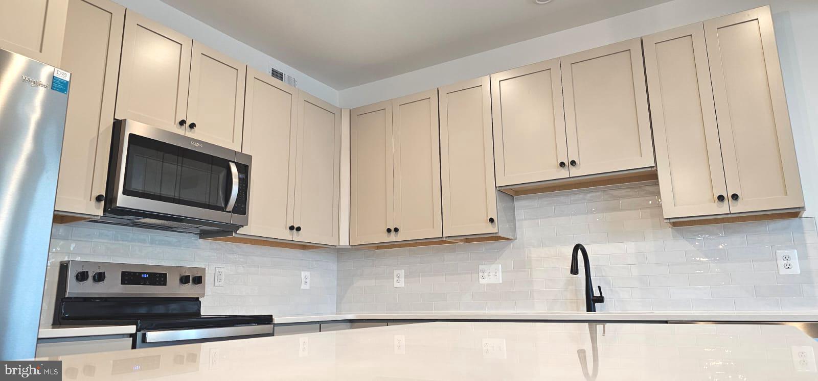 KING'S CROSSING - Residential Lease