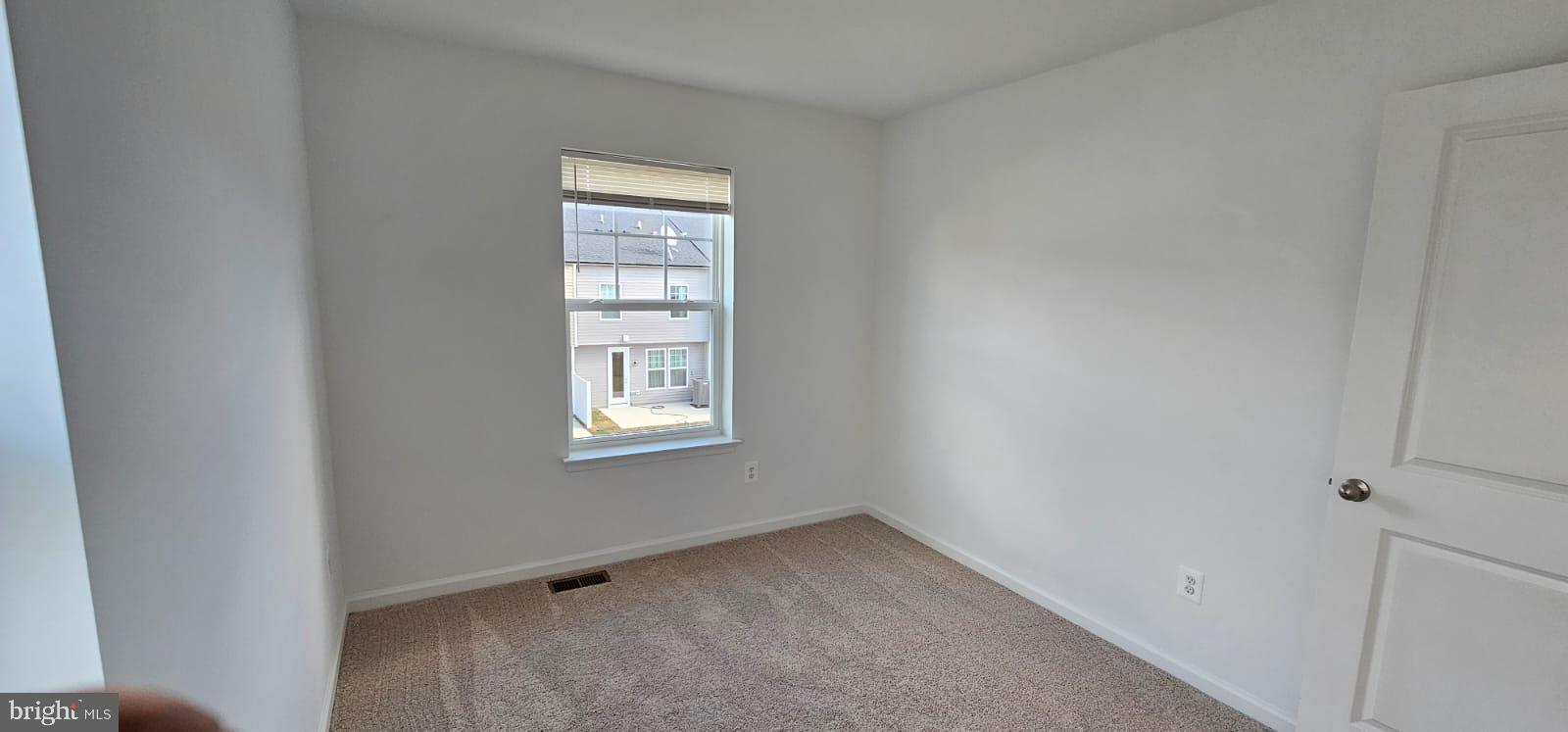 KING'S CROSSING - Residential Lease