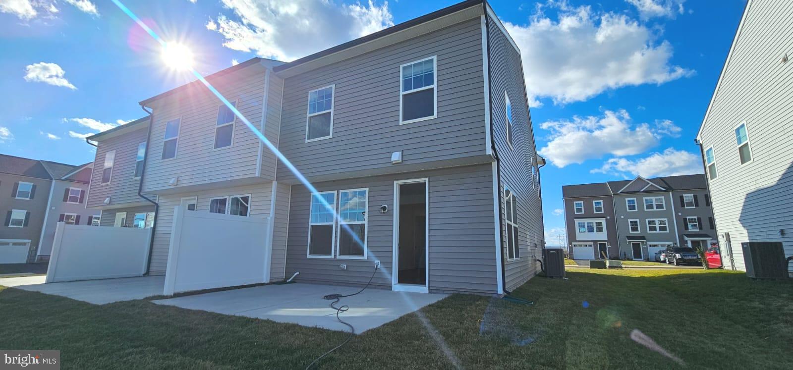 KING'S CROSSING - Residential Lease