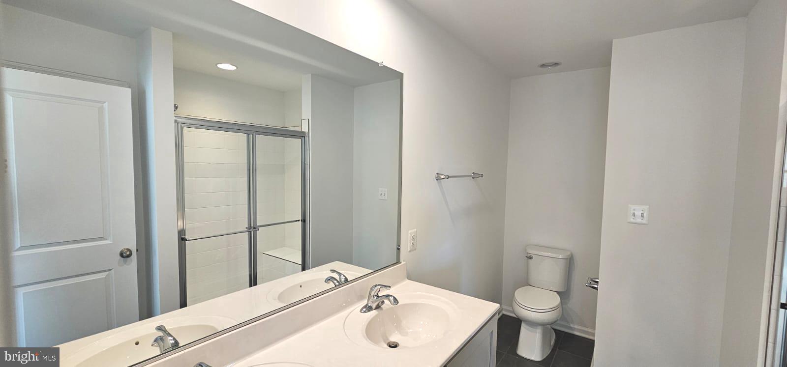 KING'S CROSSING - Residential Lease