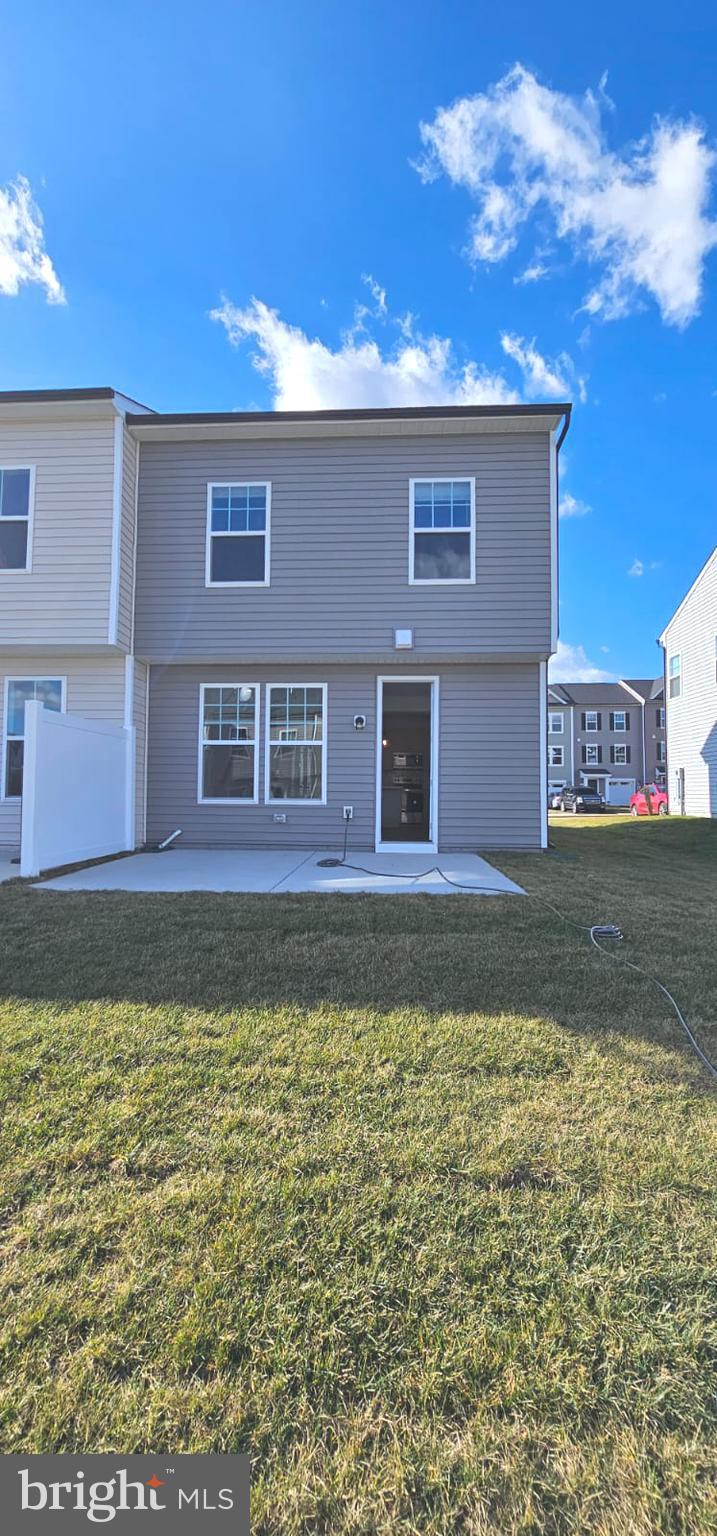 KING'S CROSSING - Residential Lease