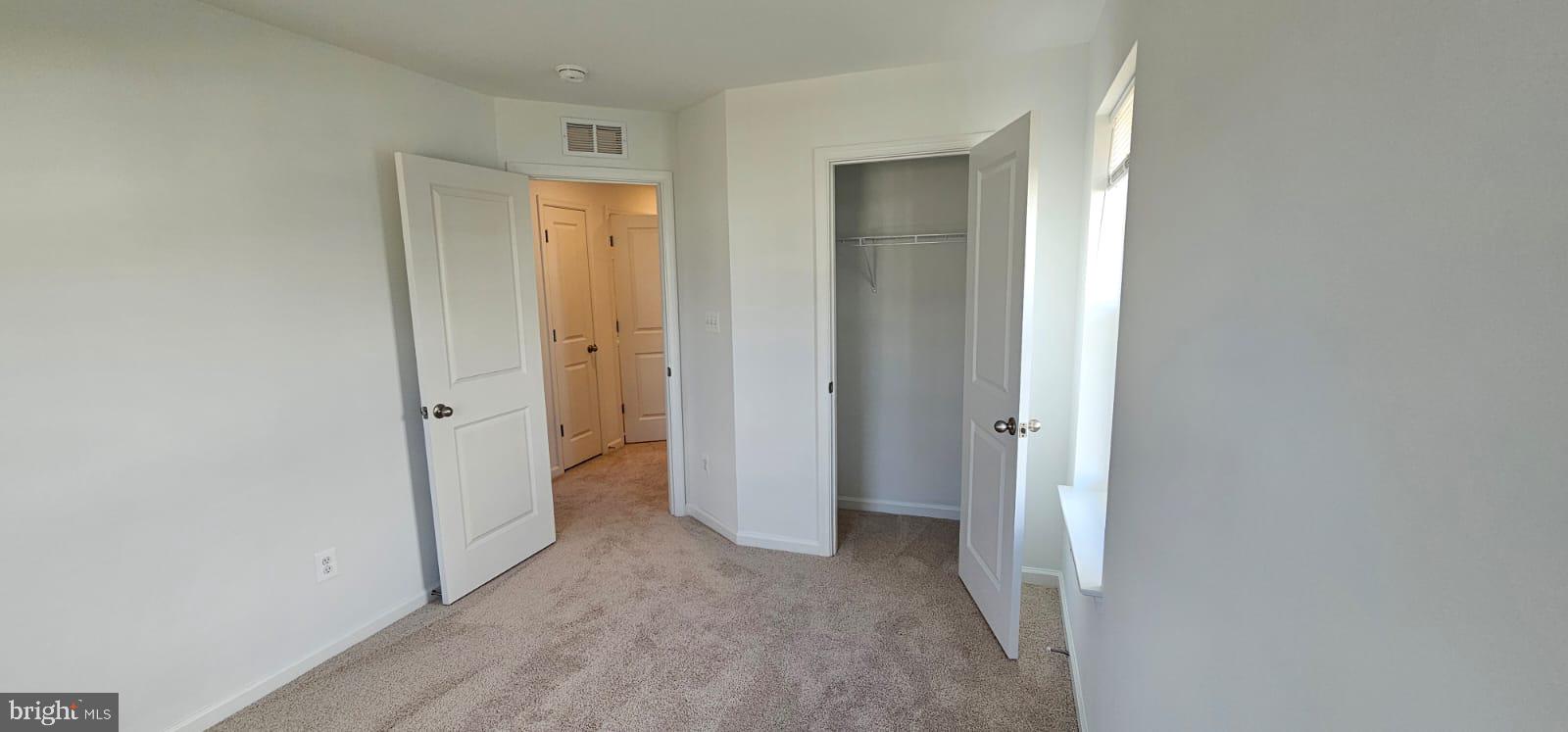 KING'S CROSSING - Residential Lease