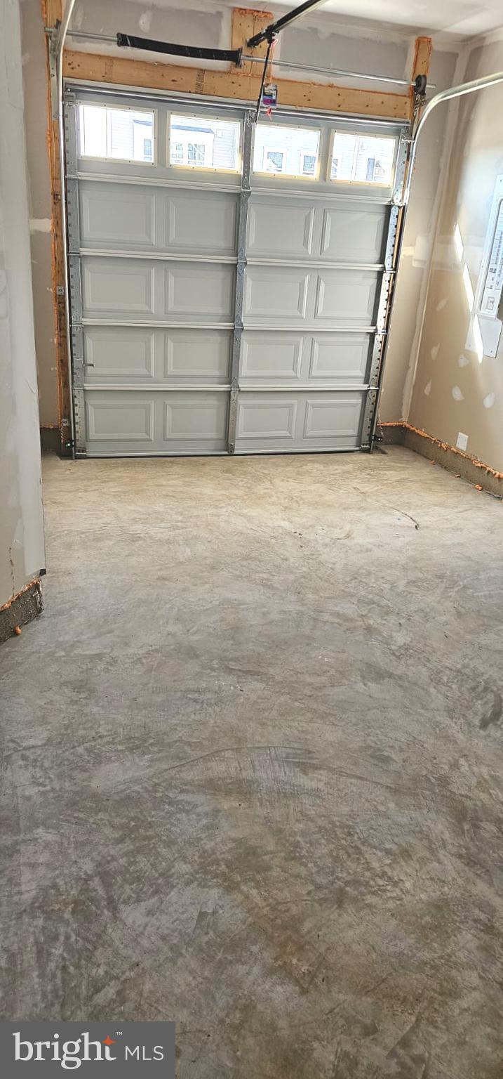 KING'S CROSSING - Residential Lease