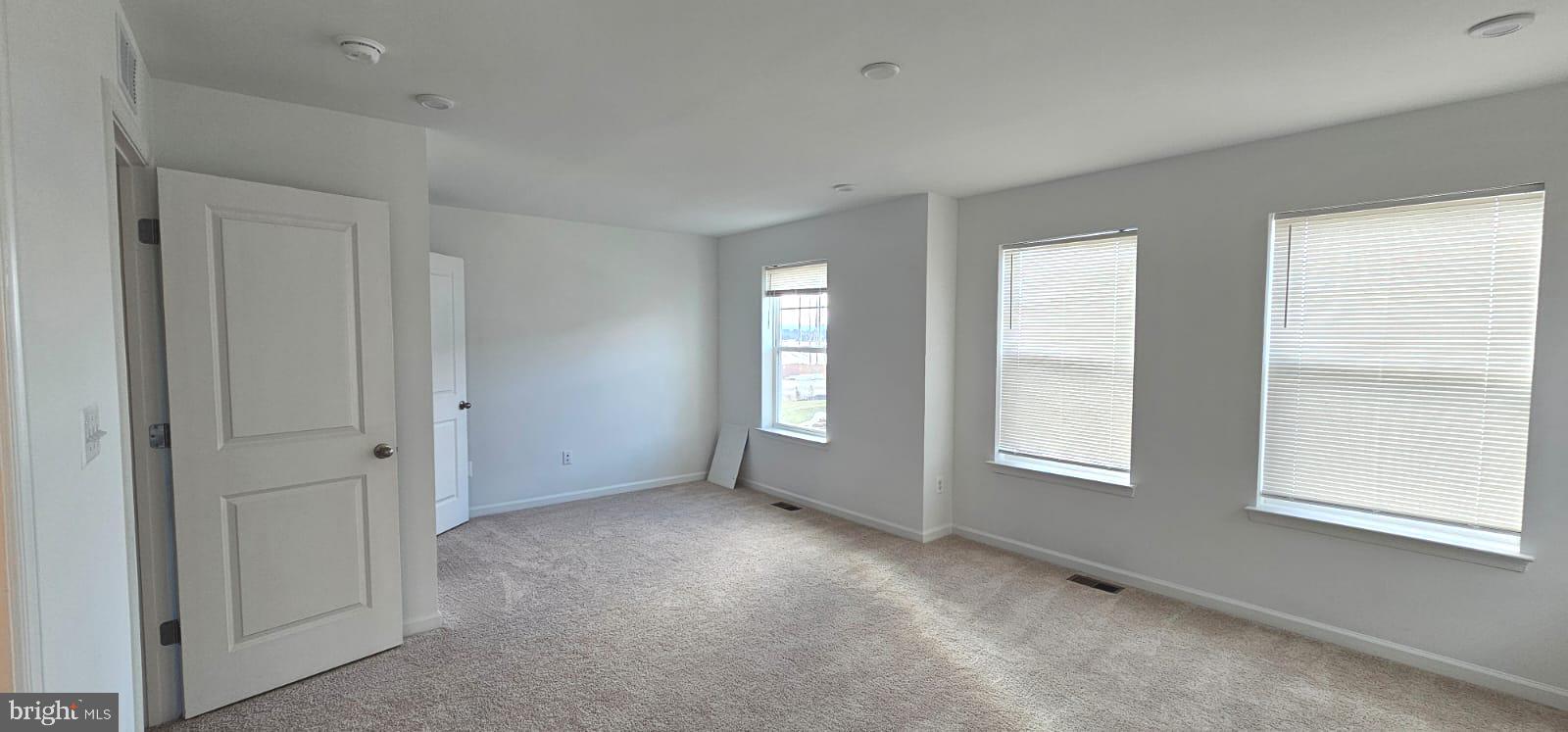 KING'S CROSSING - Residential Lease