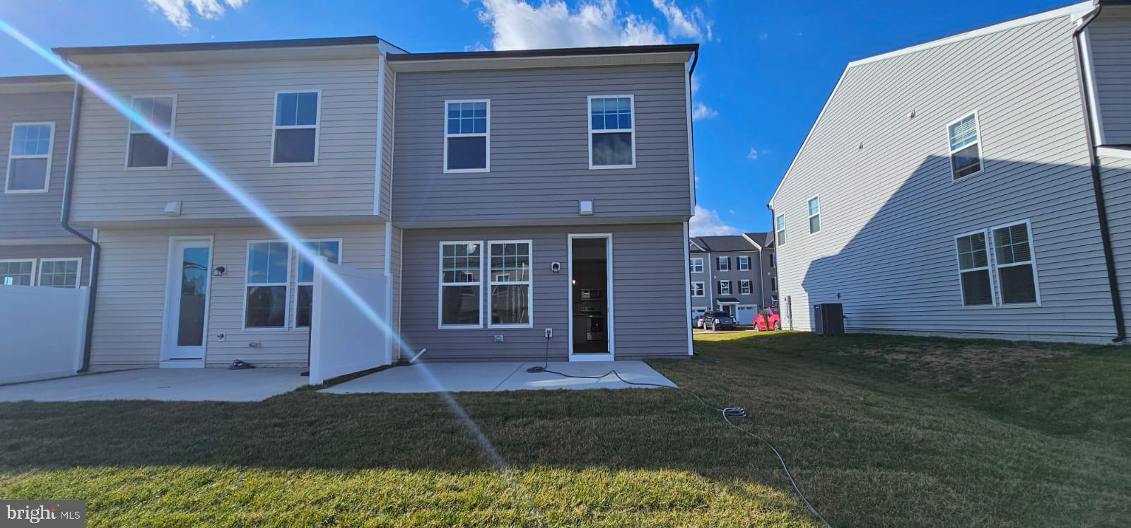 KING'S CROSSING - Residential Lease