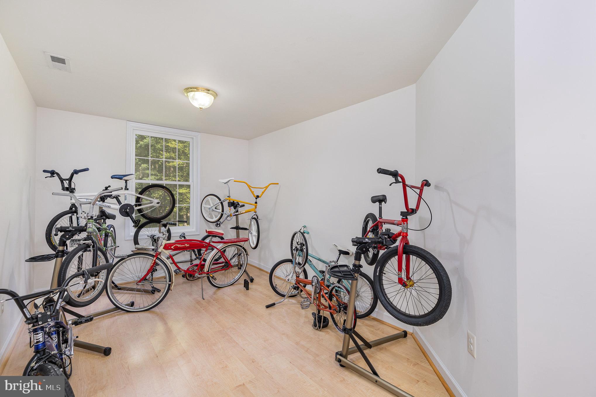 WALNUT RIDGE ESTATES - Residential