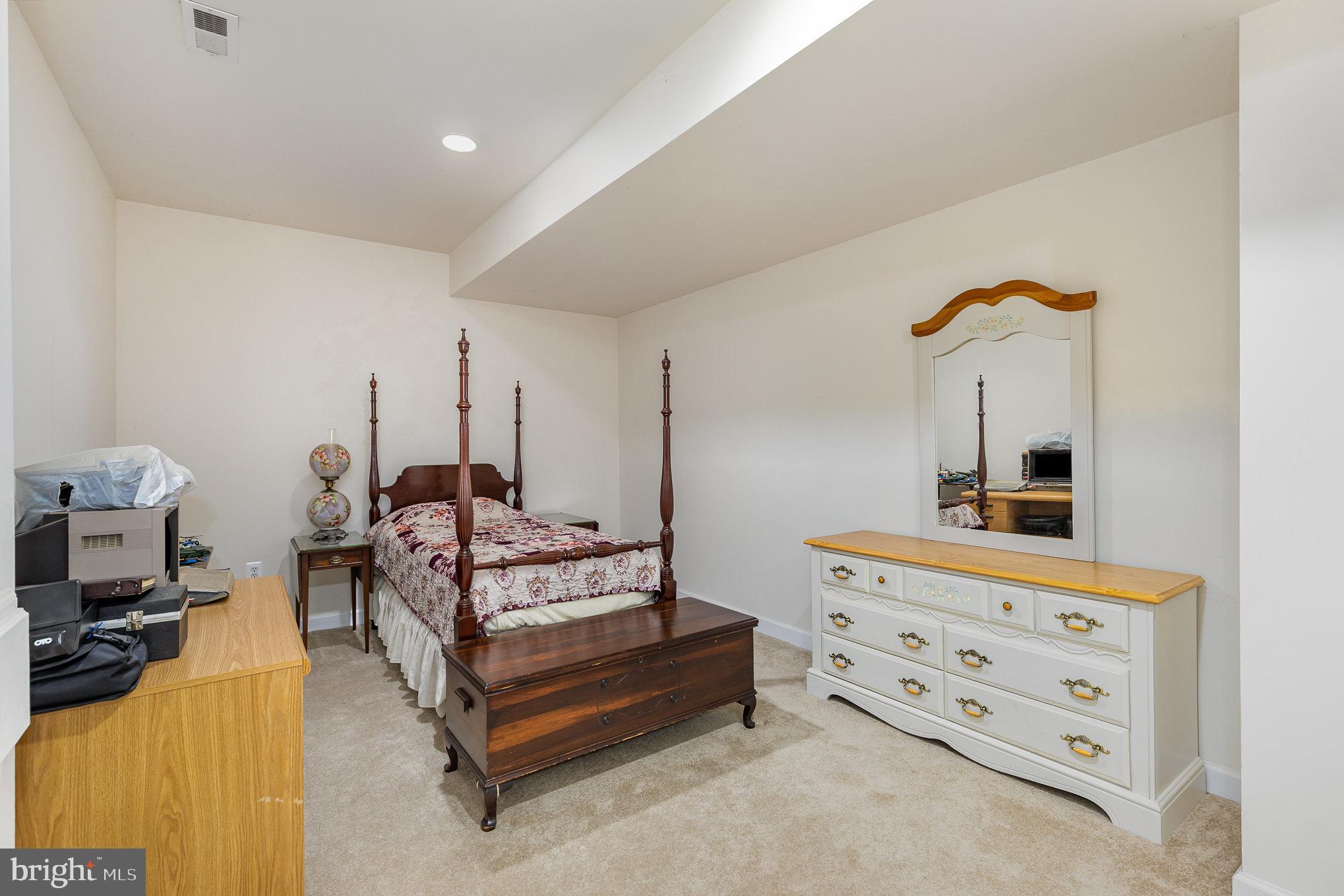 WALNUT RIDGE ESTATES - Residential