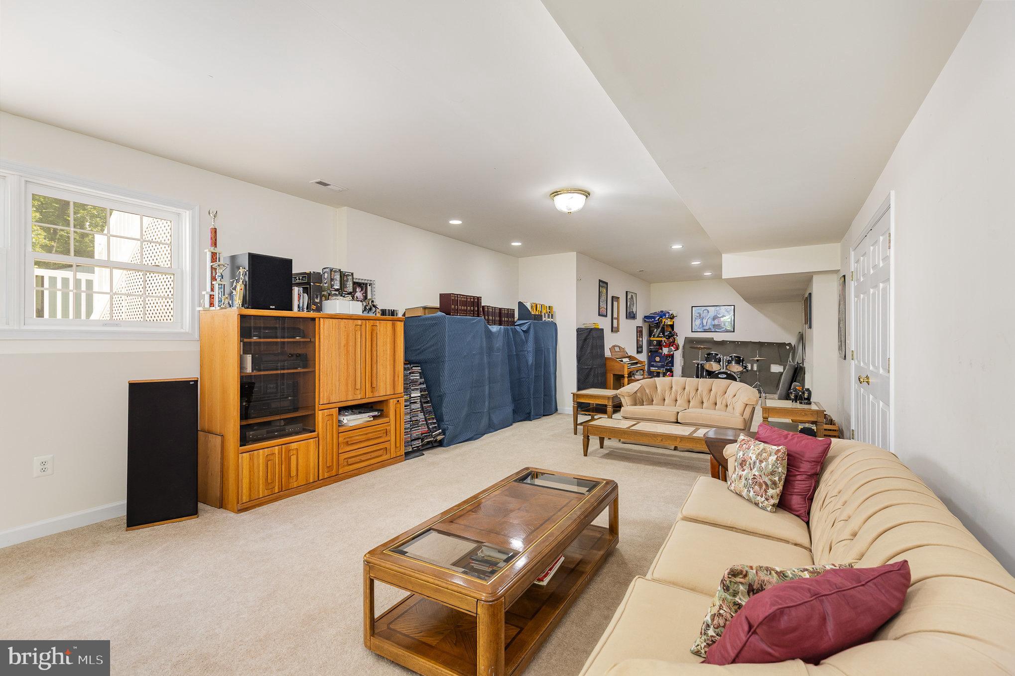 WALNUT RIDGE ESTATES - Residential