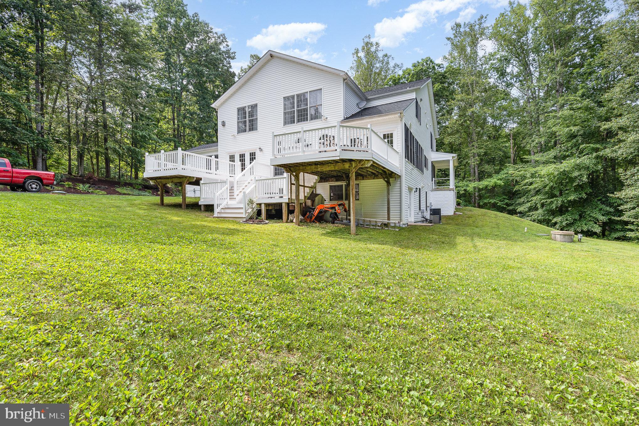 WALNUT RIDGE ESTATES - Residential