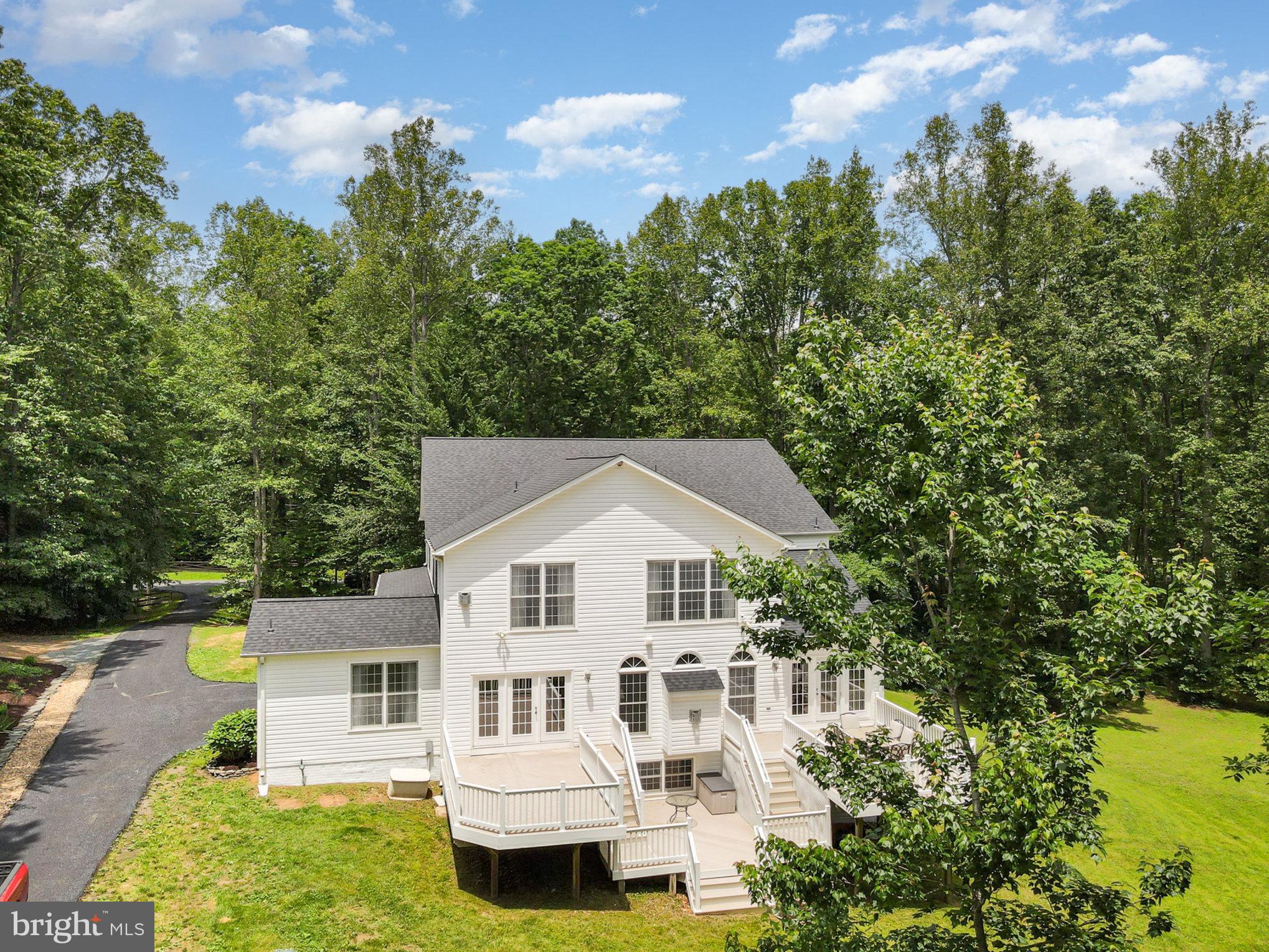 WALNUT RIDGE ESTATES - Residential