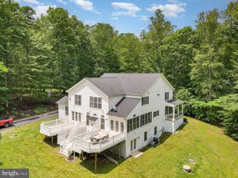 160 WALNUT RIDGE DRIVE STAFFORD VA 22556
