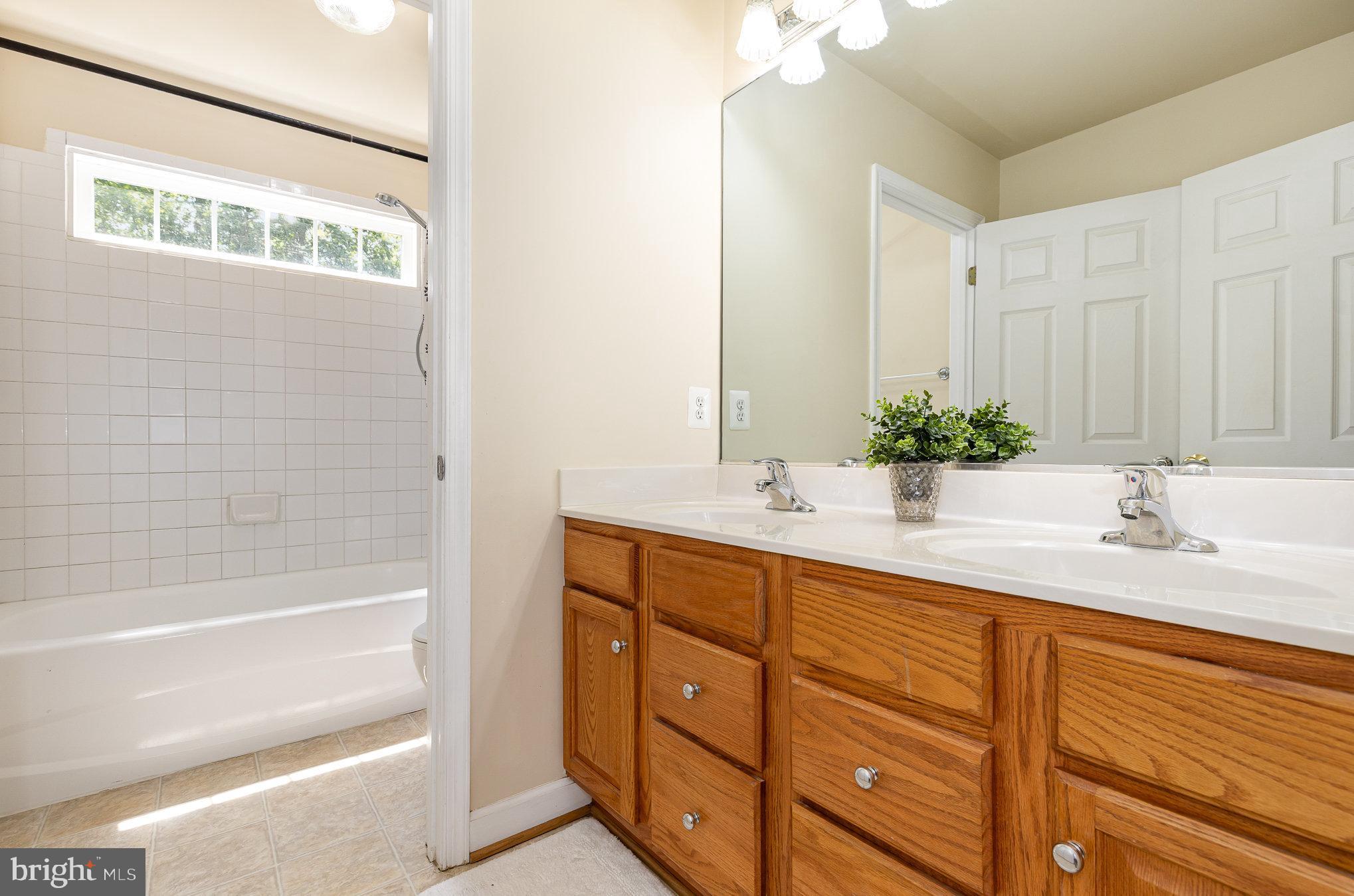 WALNUT RIDGE ESTATES - Residential