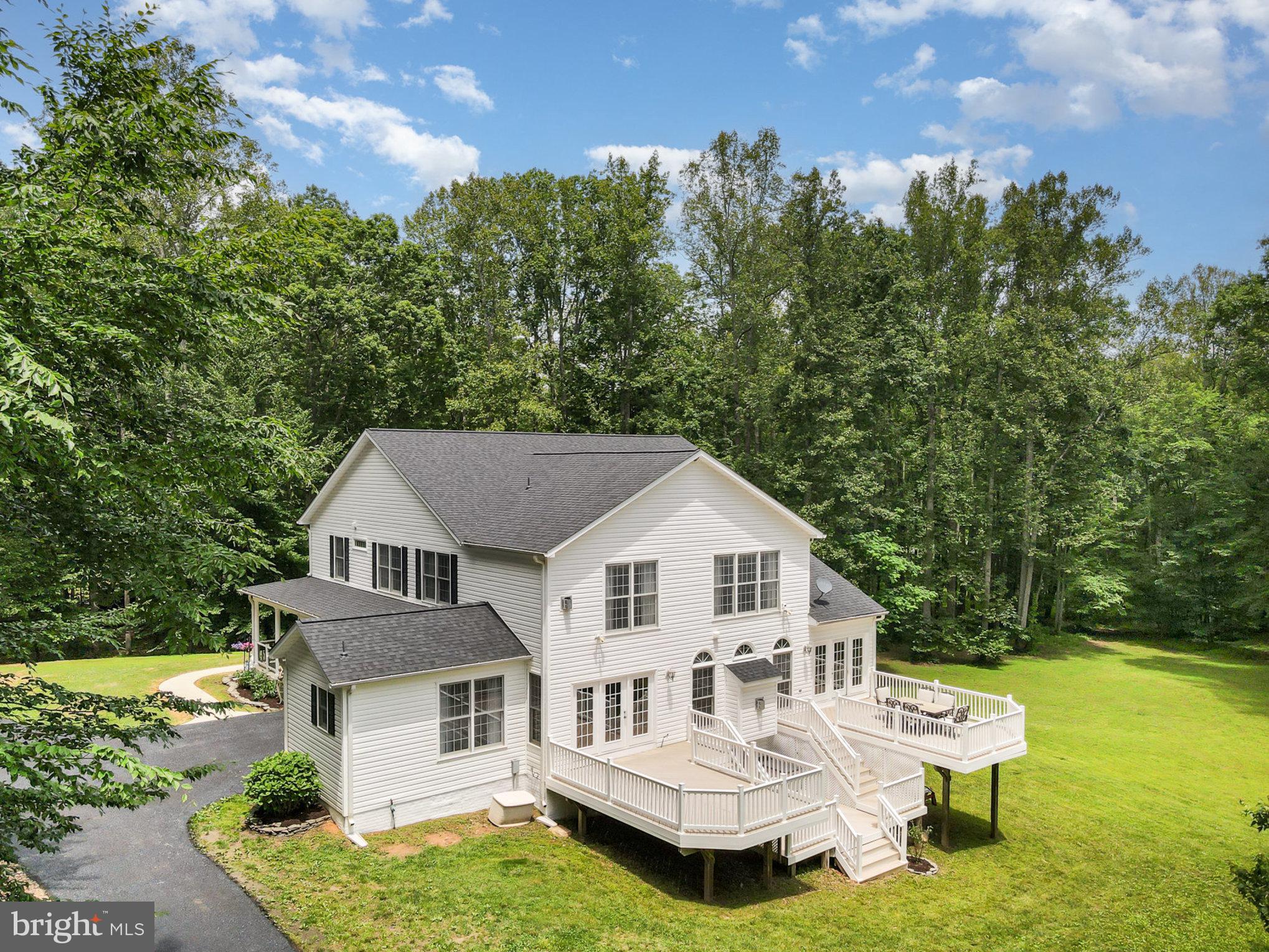 WALNUT RIDGE ESTATES - Residential