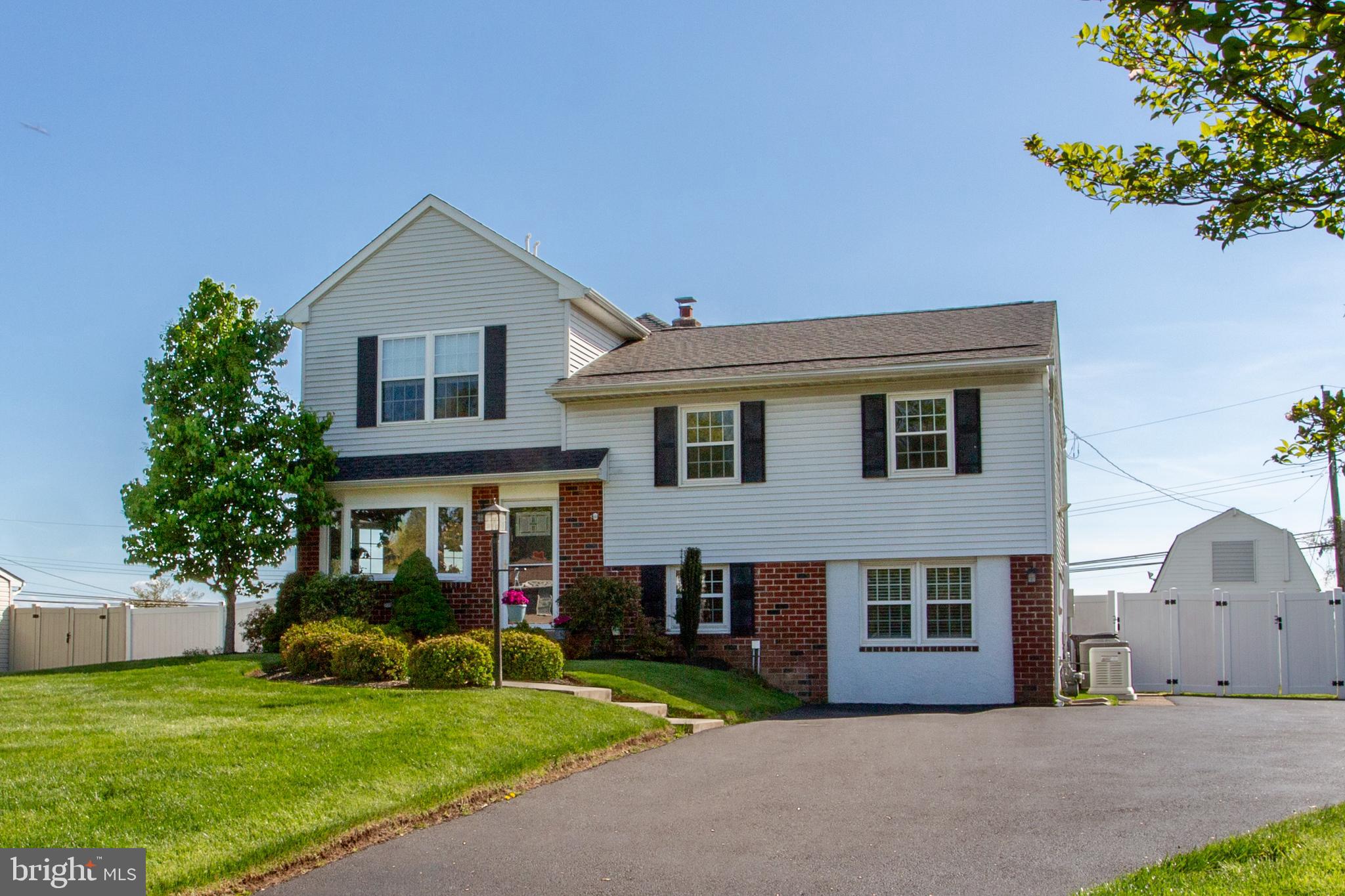 225 ARUNDEL AVENUE