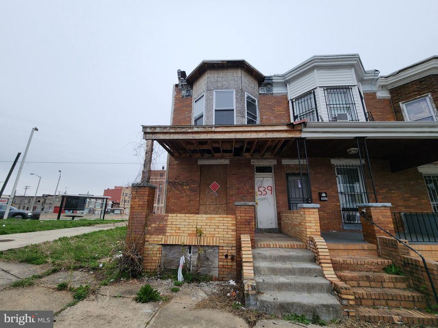ONLINE AUCTION: Bidding begins 5/8/2025 @ 10:00 AM. Bidding ends 5/12/2025 @ 12:30 PM. List Price is Suggested Opening Bid. 2 Story End Unit Porch-Front Townhouse located in the Penrose area of Baltimore City. Residents can enjoy the nearby attractions such as Leon Day Park, Grace Medical Center, Westside Shopping Center, & West Baltimore MARC Station. Property is Vacant. Easy Access to Major Traffic Artery Edmondson Ave. Deposit: $5,000.