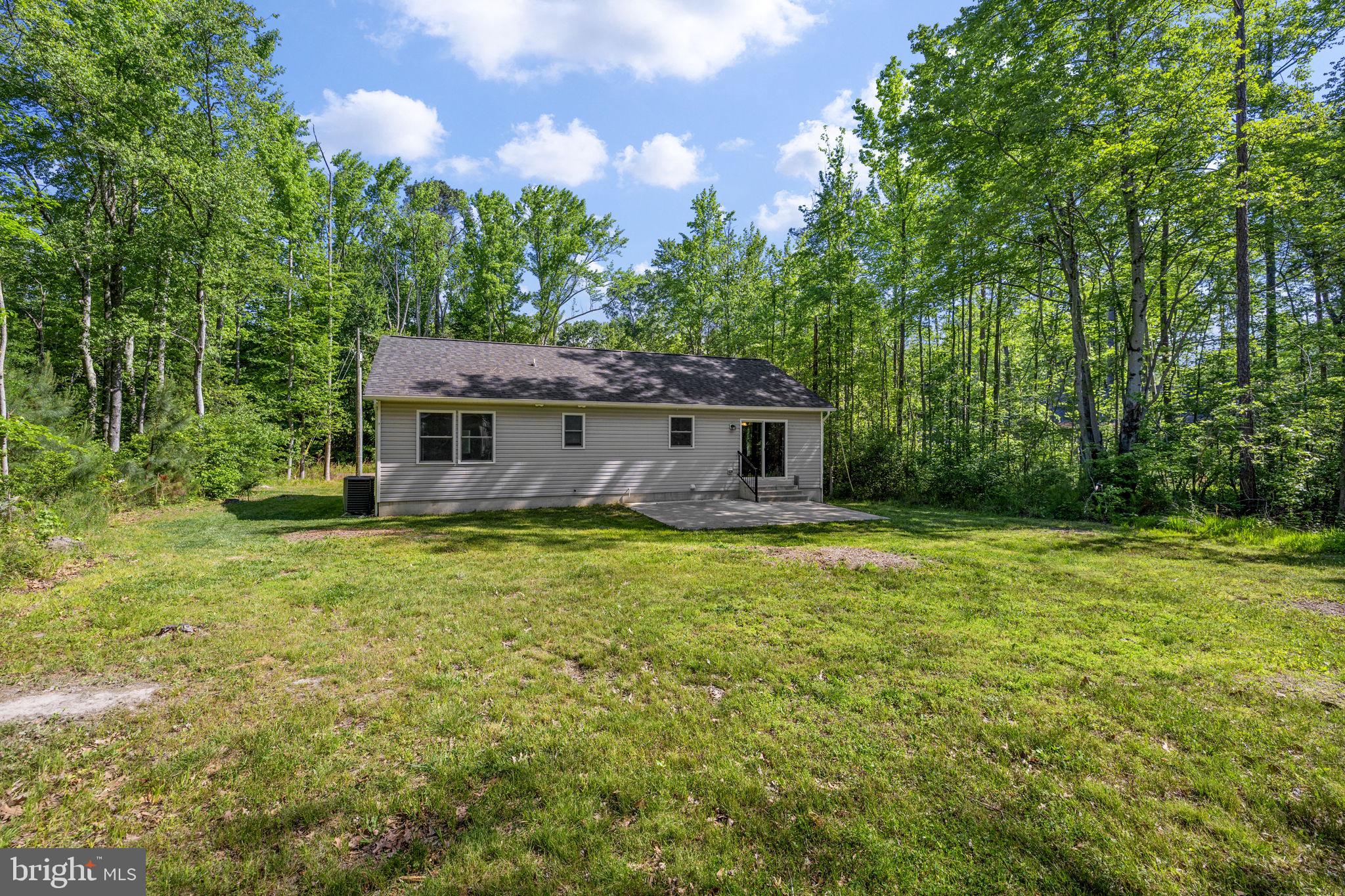 COLONIAL BEACH - Residential