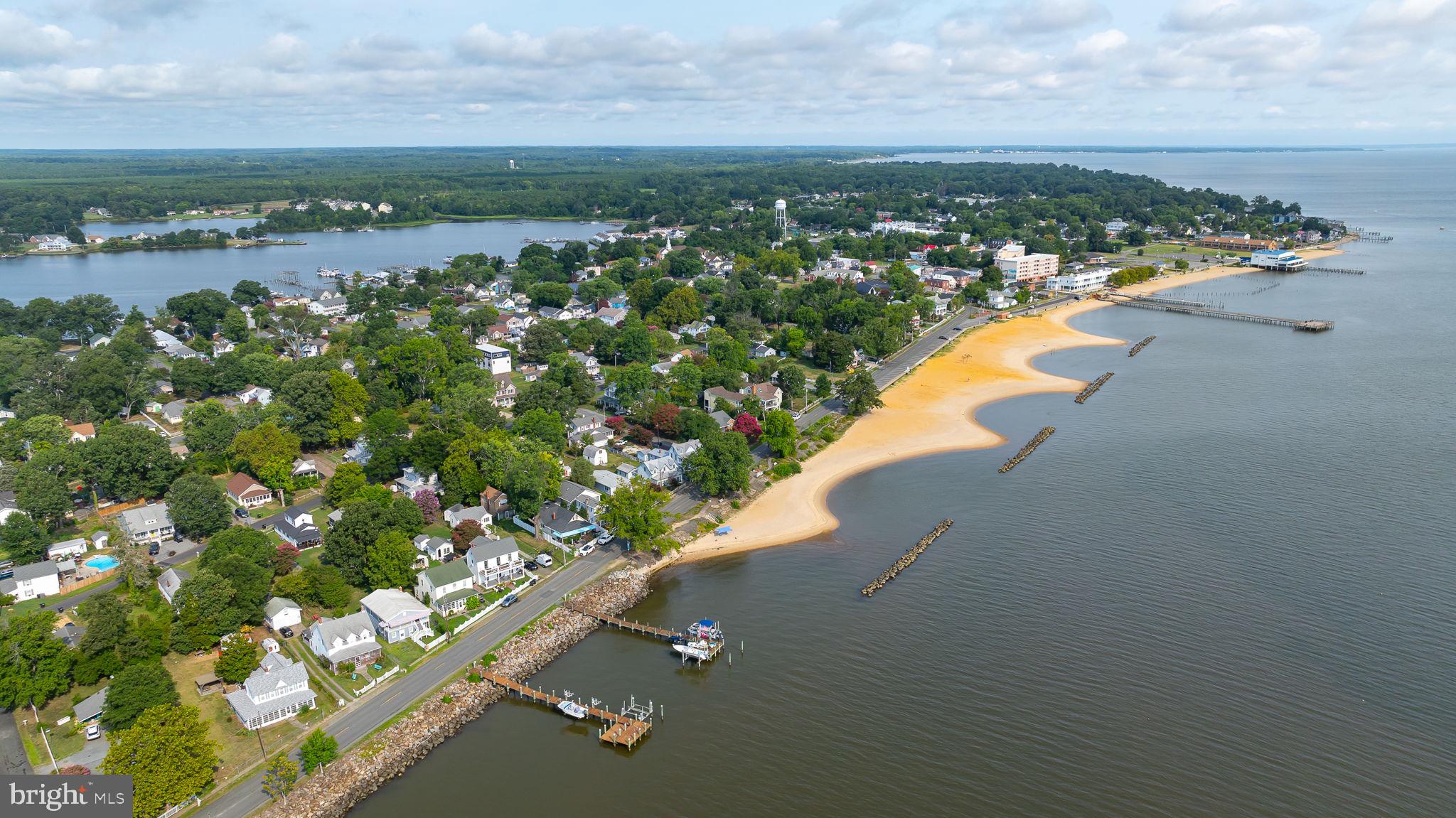 COLONIAL BEACH - Residential