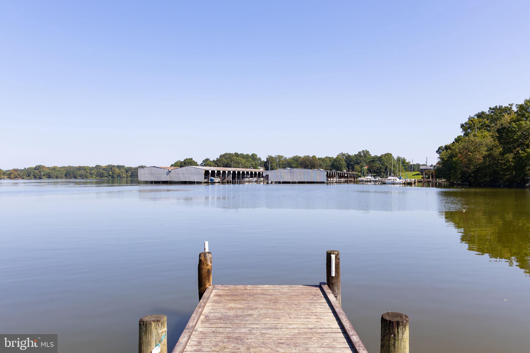 COLONIAL BEACH - Residential