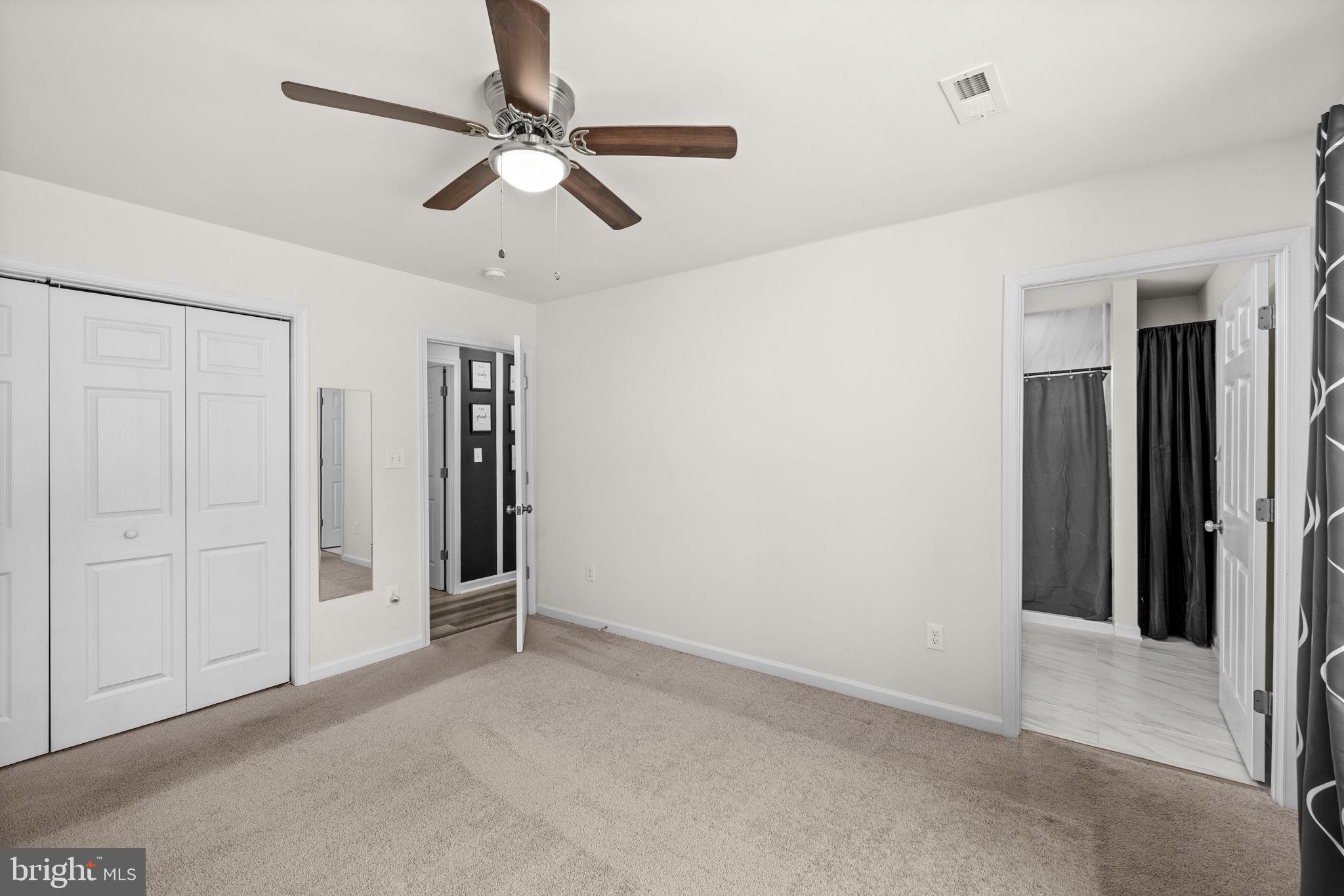 COLONIAL BEACH - Residential