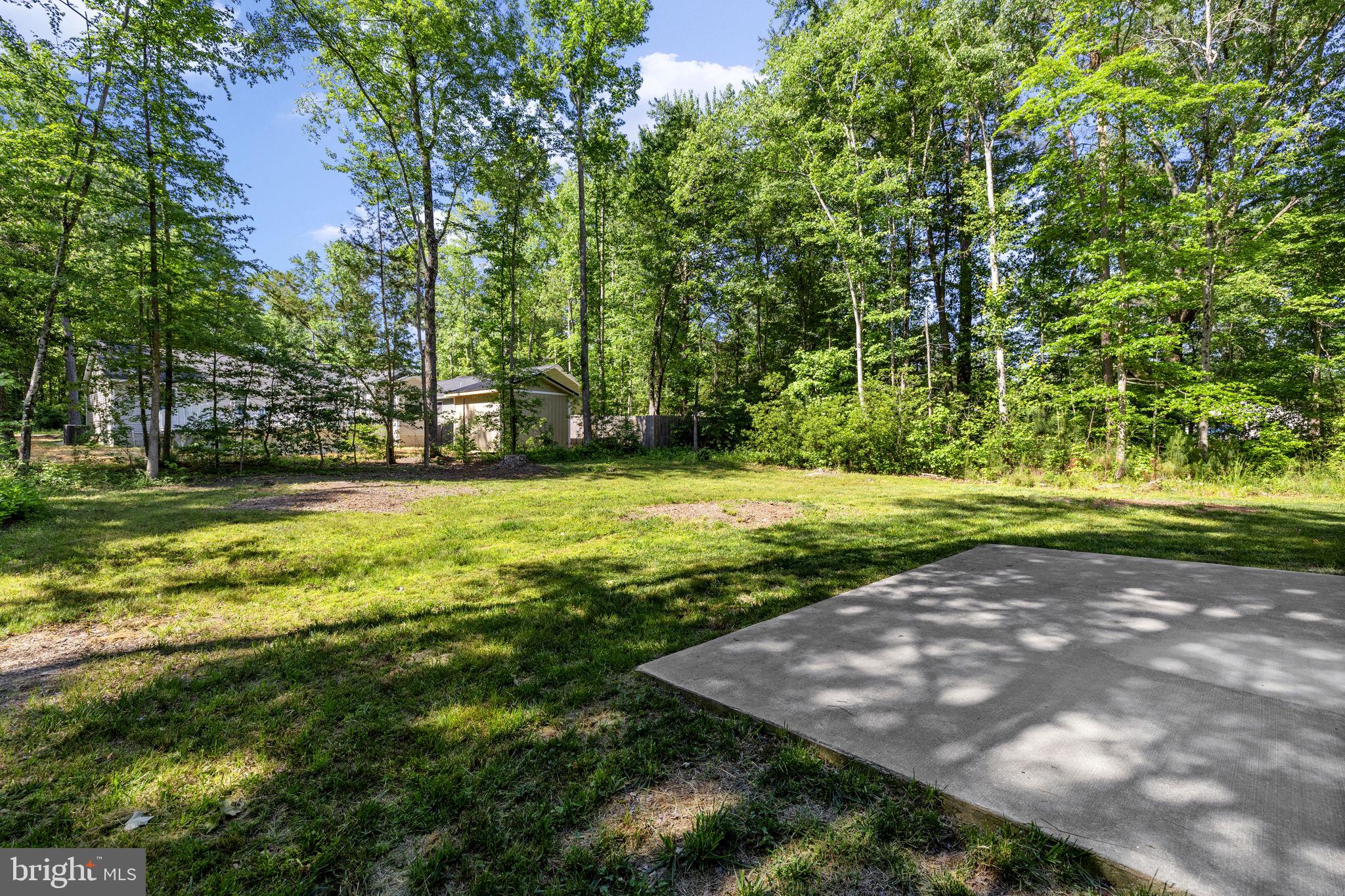 COLONIAL BEACH - Residential