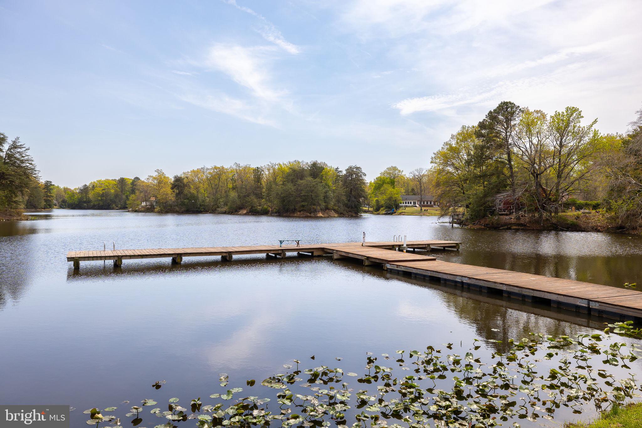 COLONIAL BEACH - Residential