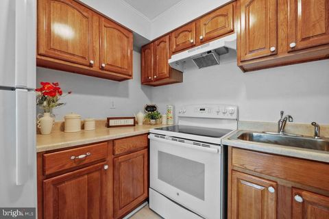 275 GREEN STREET 4I3 BEVERLY NJ 08010