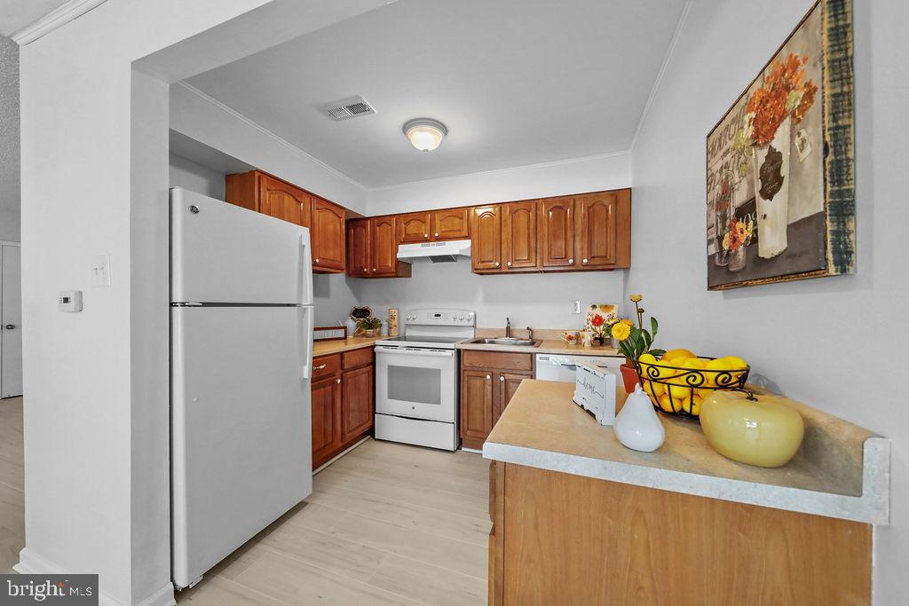 275 GREEN STREET 4I3