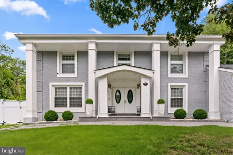 10904 Gainsborough Road, Potomac, MD 20854 - #: MDMC2244128